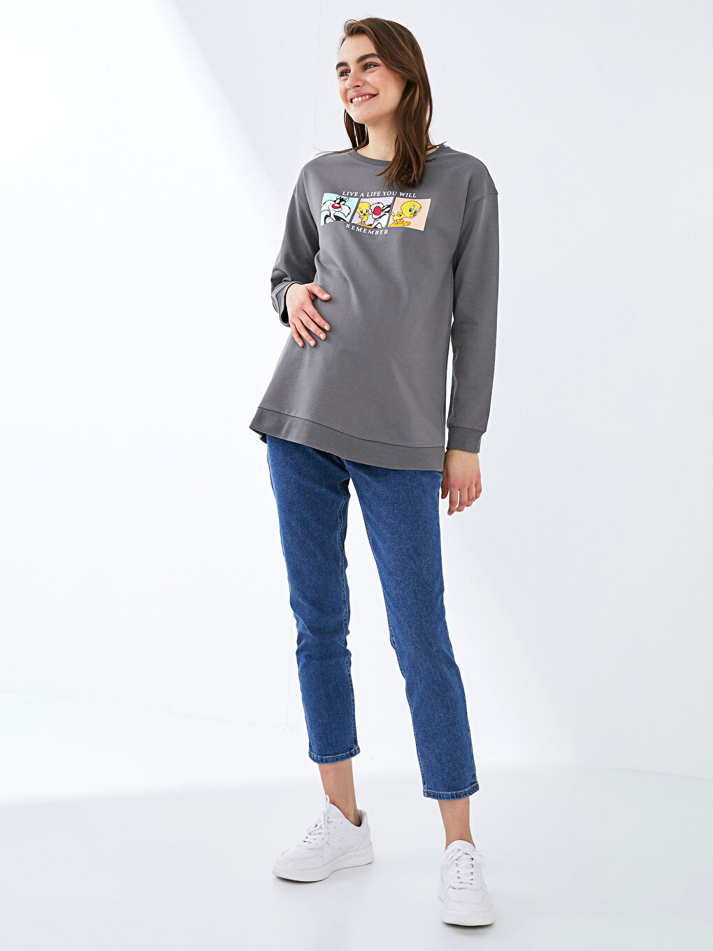 كنزة رياضية للحوامل بأكمام طويلة وياقة مستديرة وطبعة لوني تونز-2