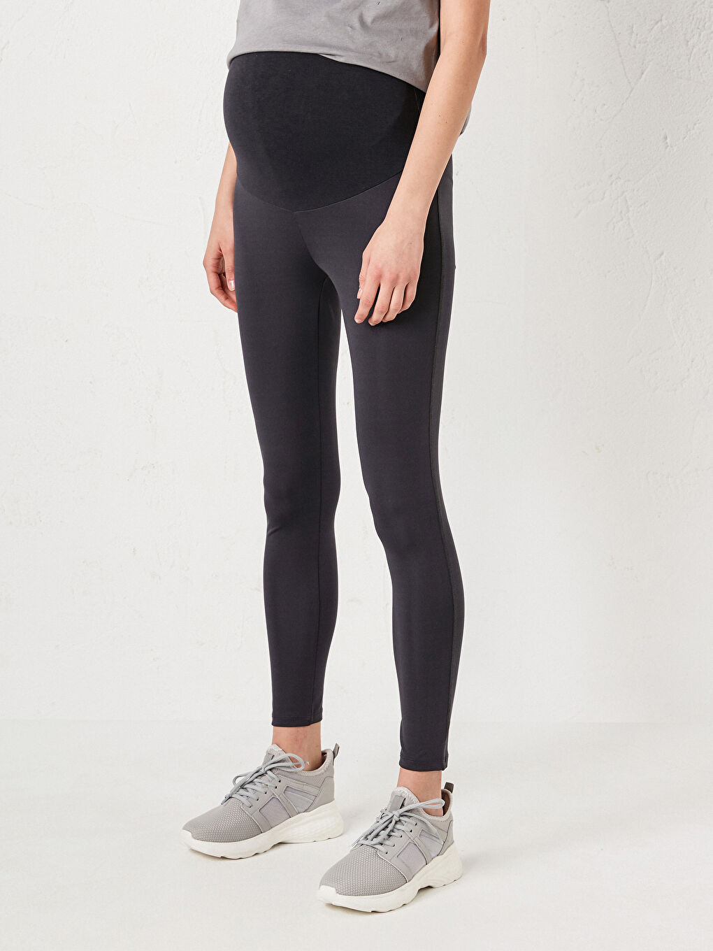 Belly Panel Maternity Leggings-3