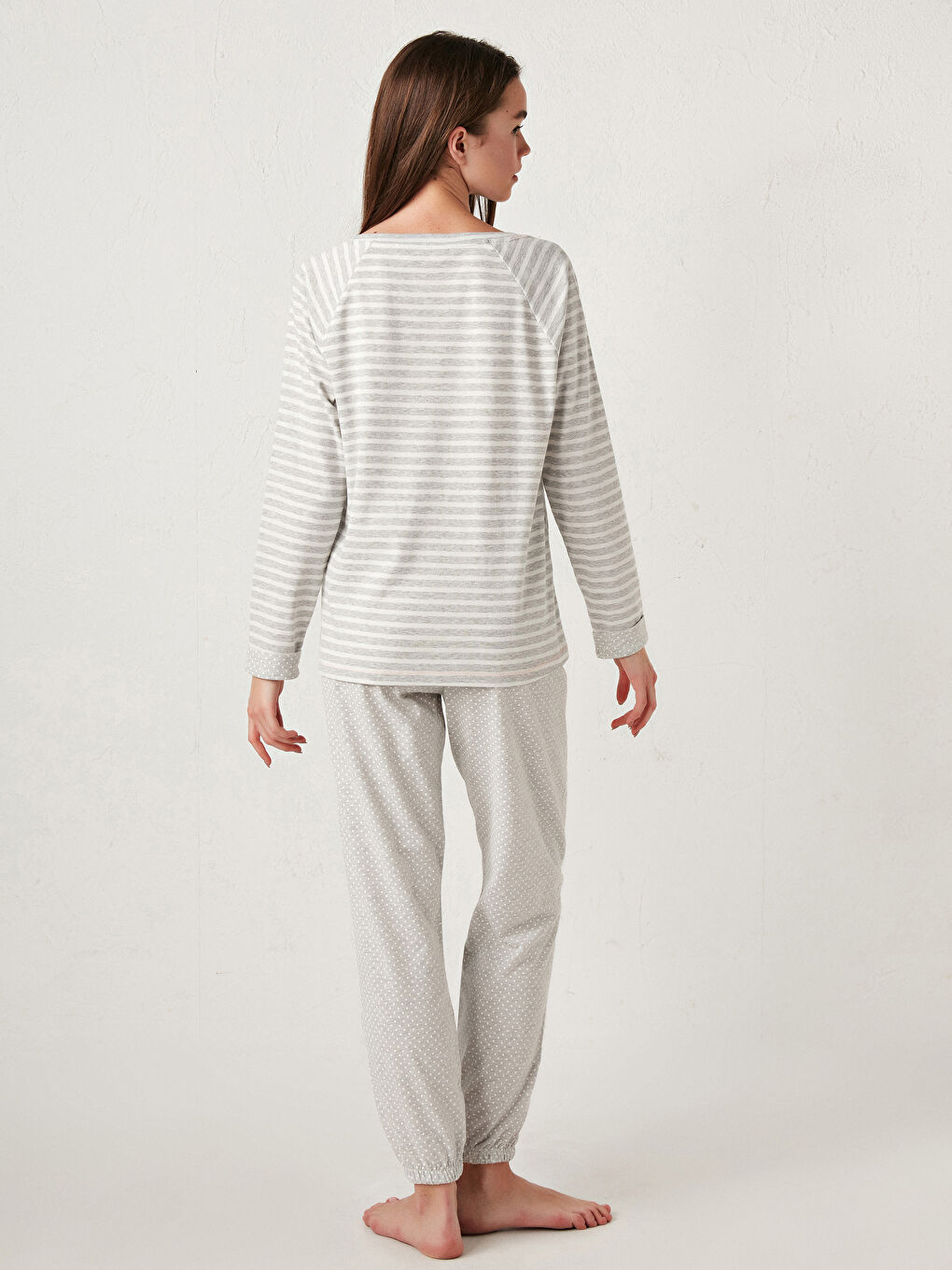 Gri Bisiklet Yaka Baskılı Uzun Kollu Kadın Pijama Takımı-2
