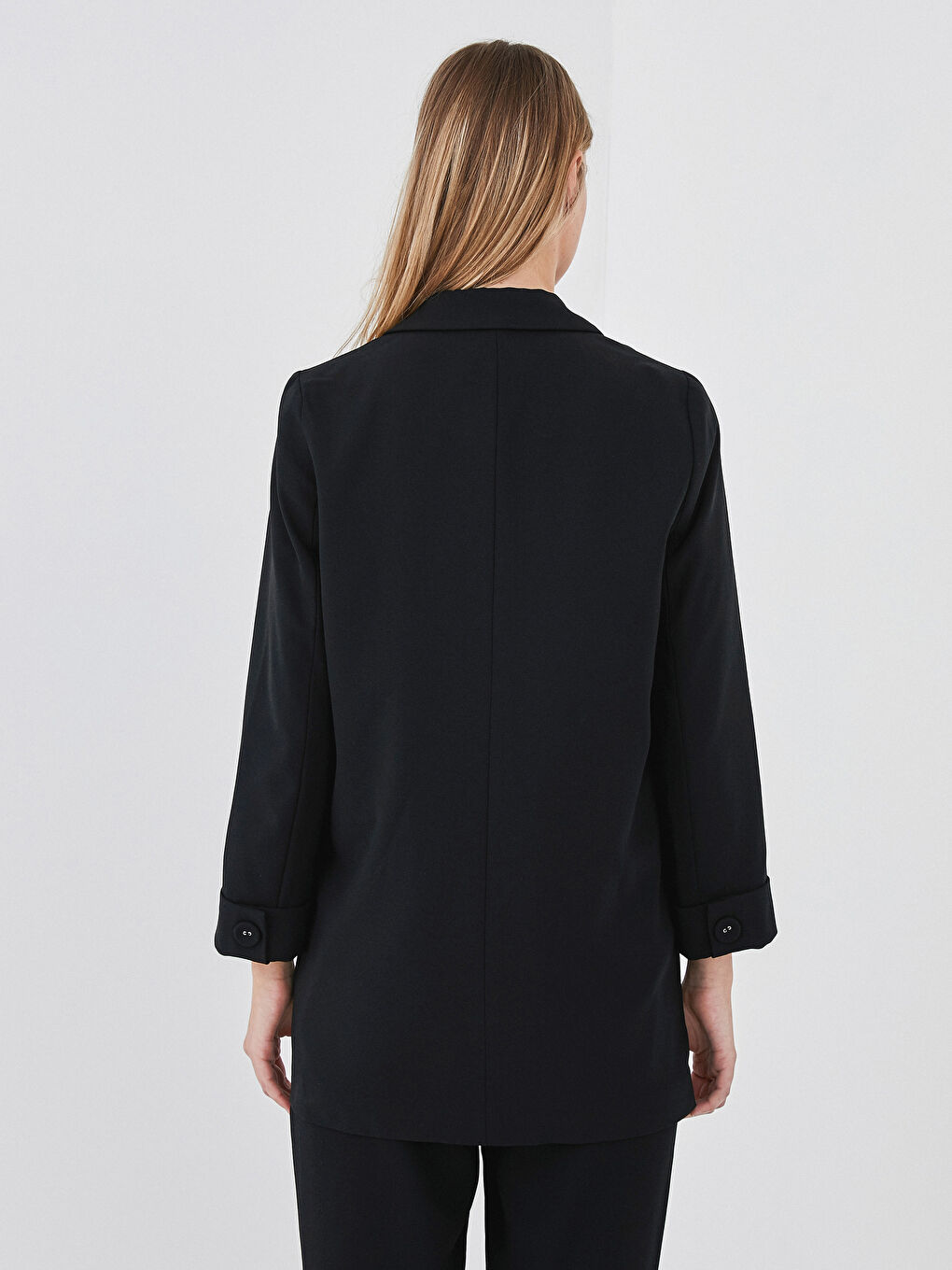 Siyah Düğme Detaylı Kadın Blazer Ceket-4