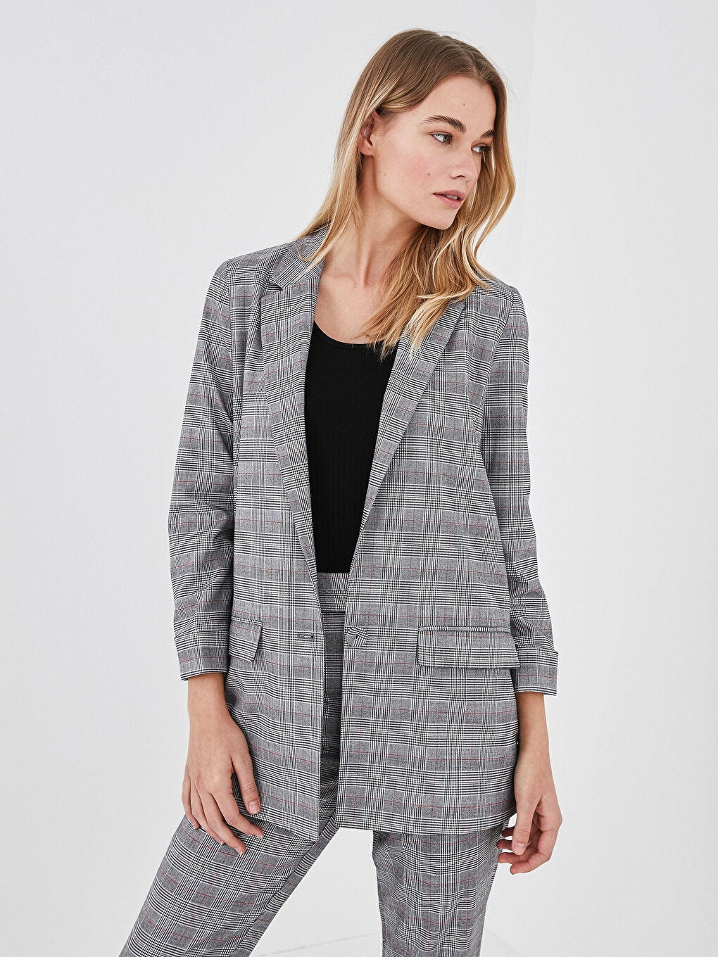 Gri Düğme Detaylı Ekose Blazer Kadın Ceket-3