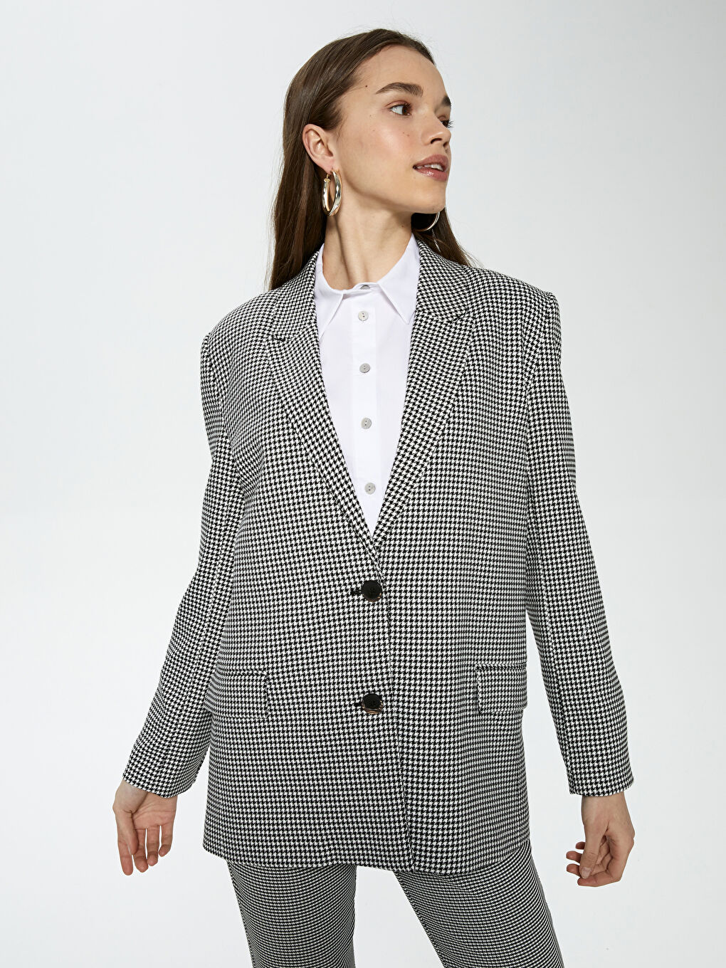 Houndstooth Patterned Button Detailed Jacket-4