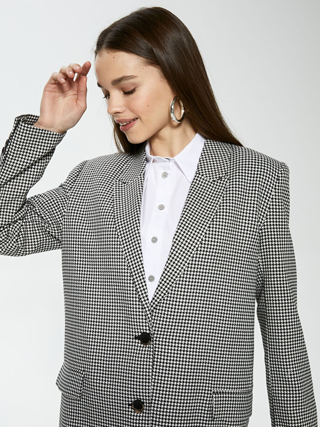 Houndstooth Patterned Button Detailed Jacket