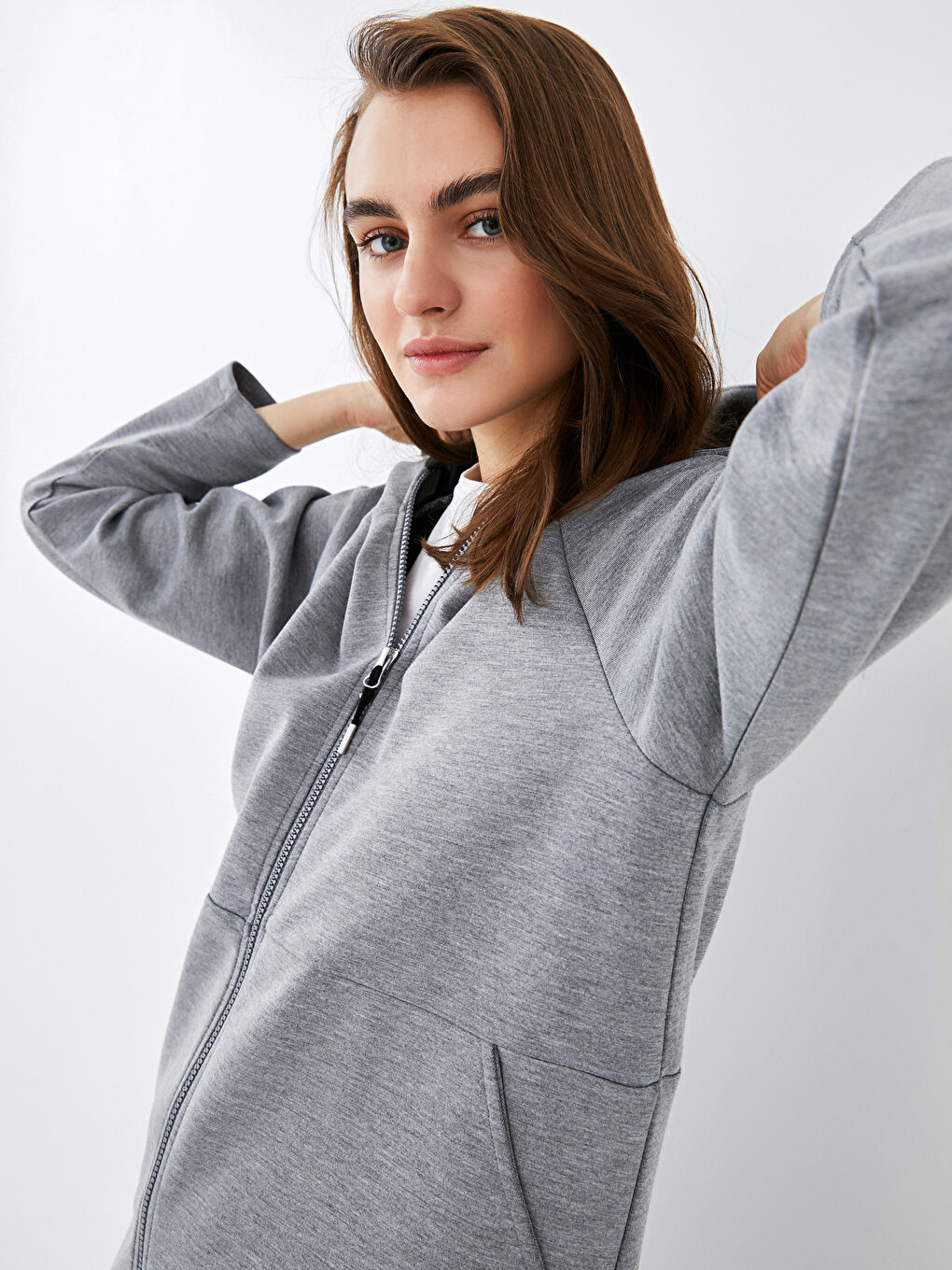 Gri Kapüşonlu Düz Uzun Kollu Fermuar Kapamalı Kadın Hırka-3