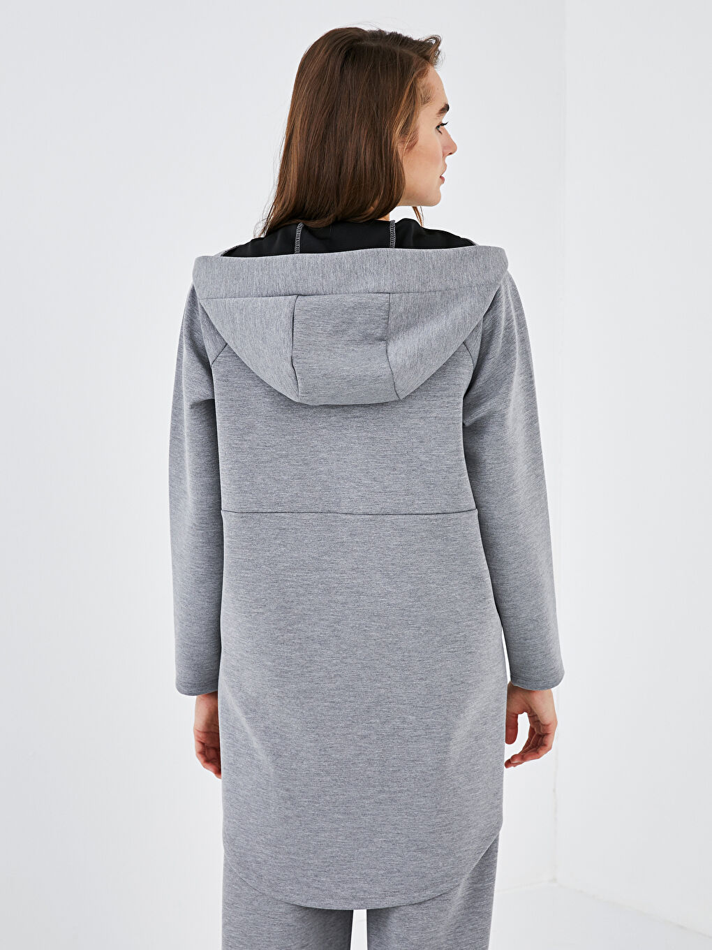 Gri Kapüşonlu Düz Uzun Kollu Fermuar Kapamalı Kadın Hırka-4