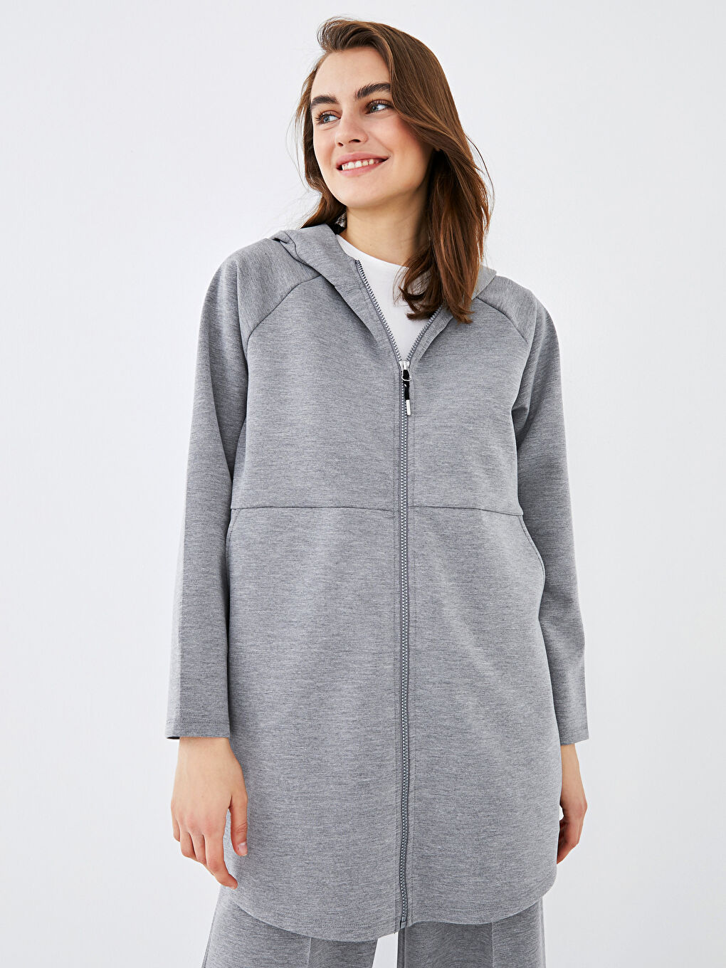 Gri Kapüşonlu Düz Uzun Kollu Fermuar Kapamalı Kadın Hırka