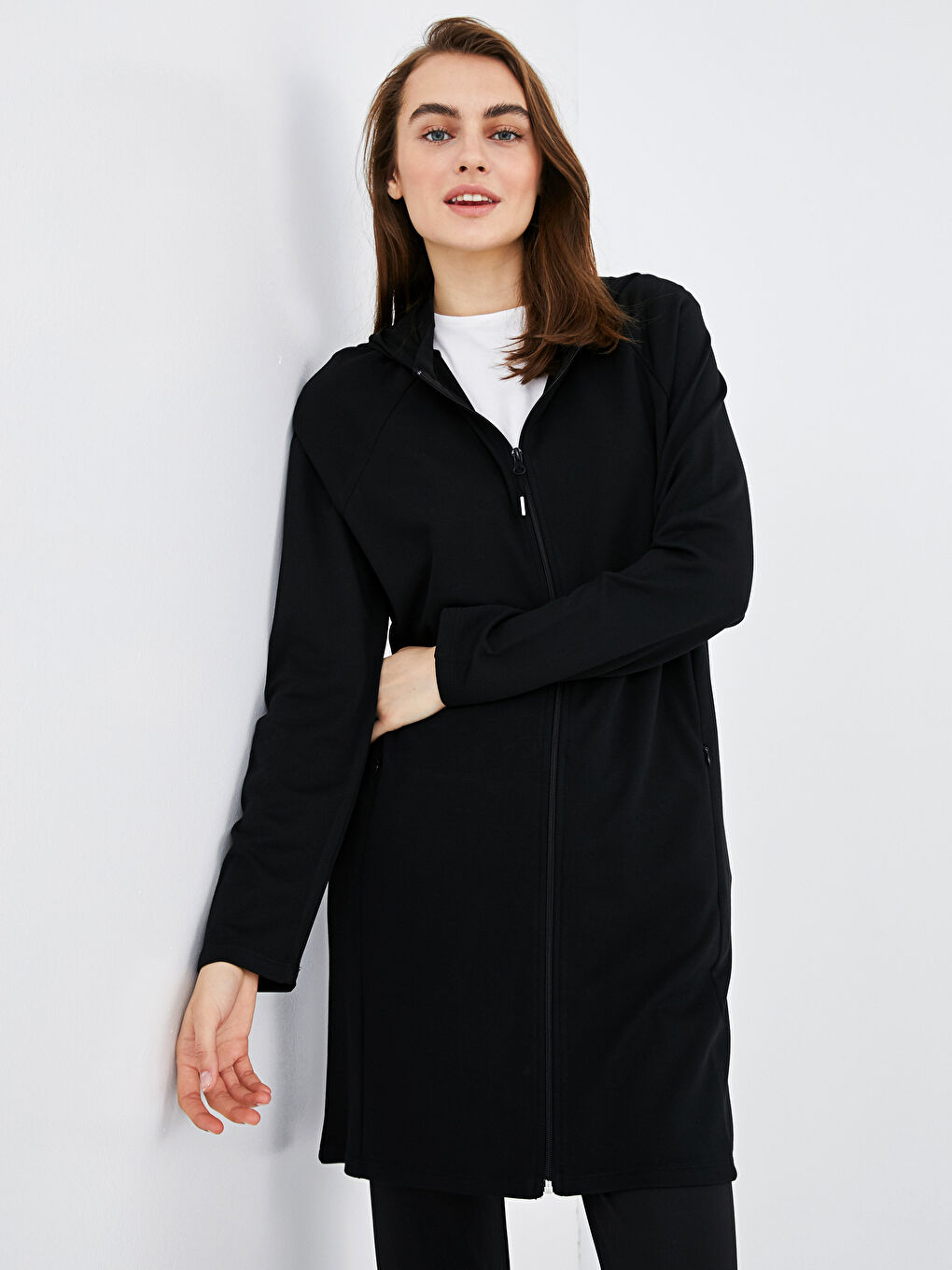 Siyah Kapüşonlu Düz Uzun Kollu Kadın Hırka-4