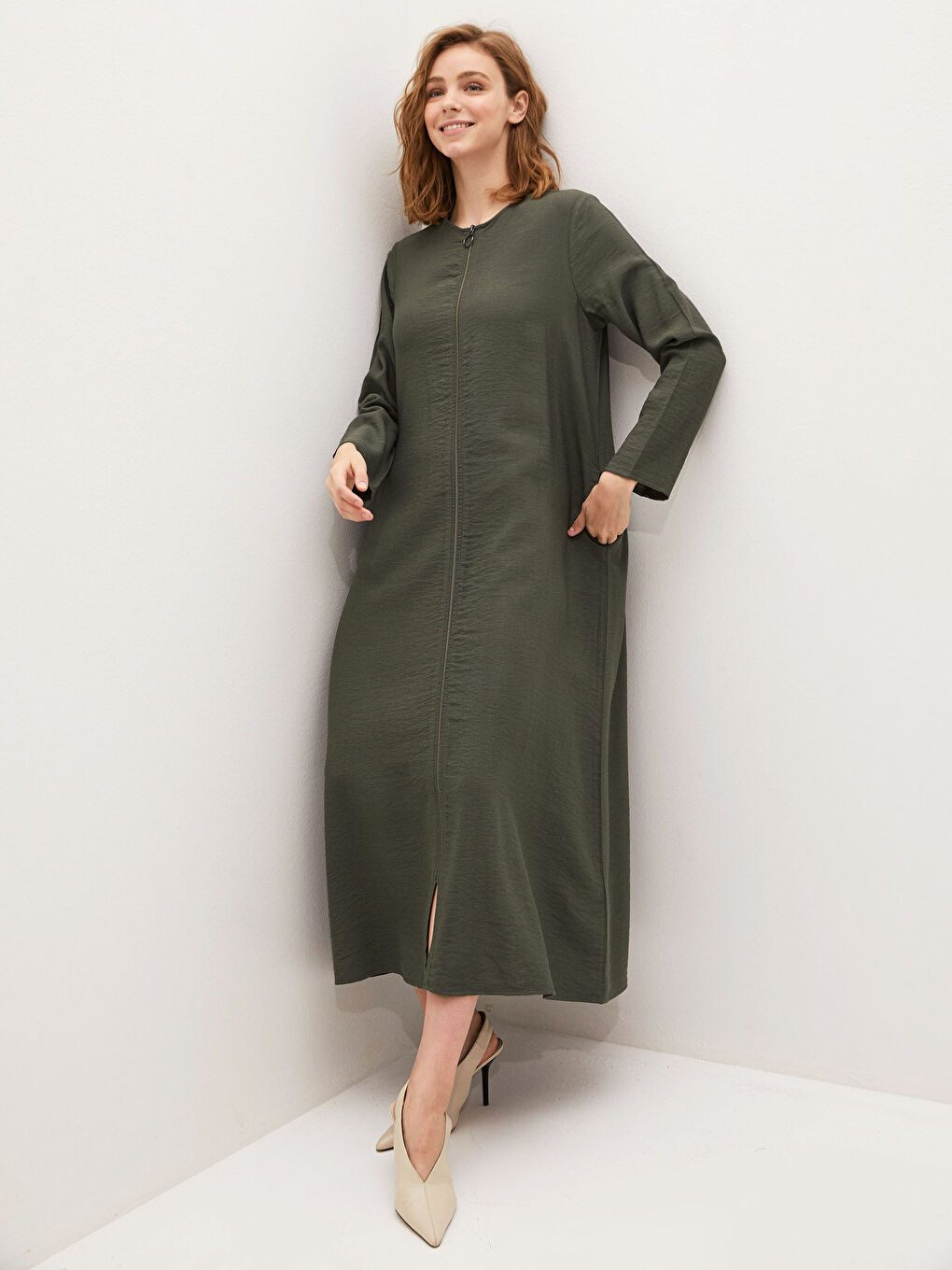 Abaya Longue en Lin avec Fermeture Éclair