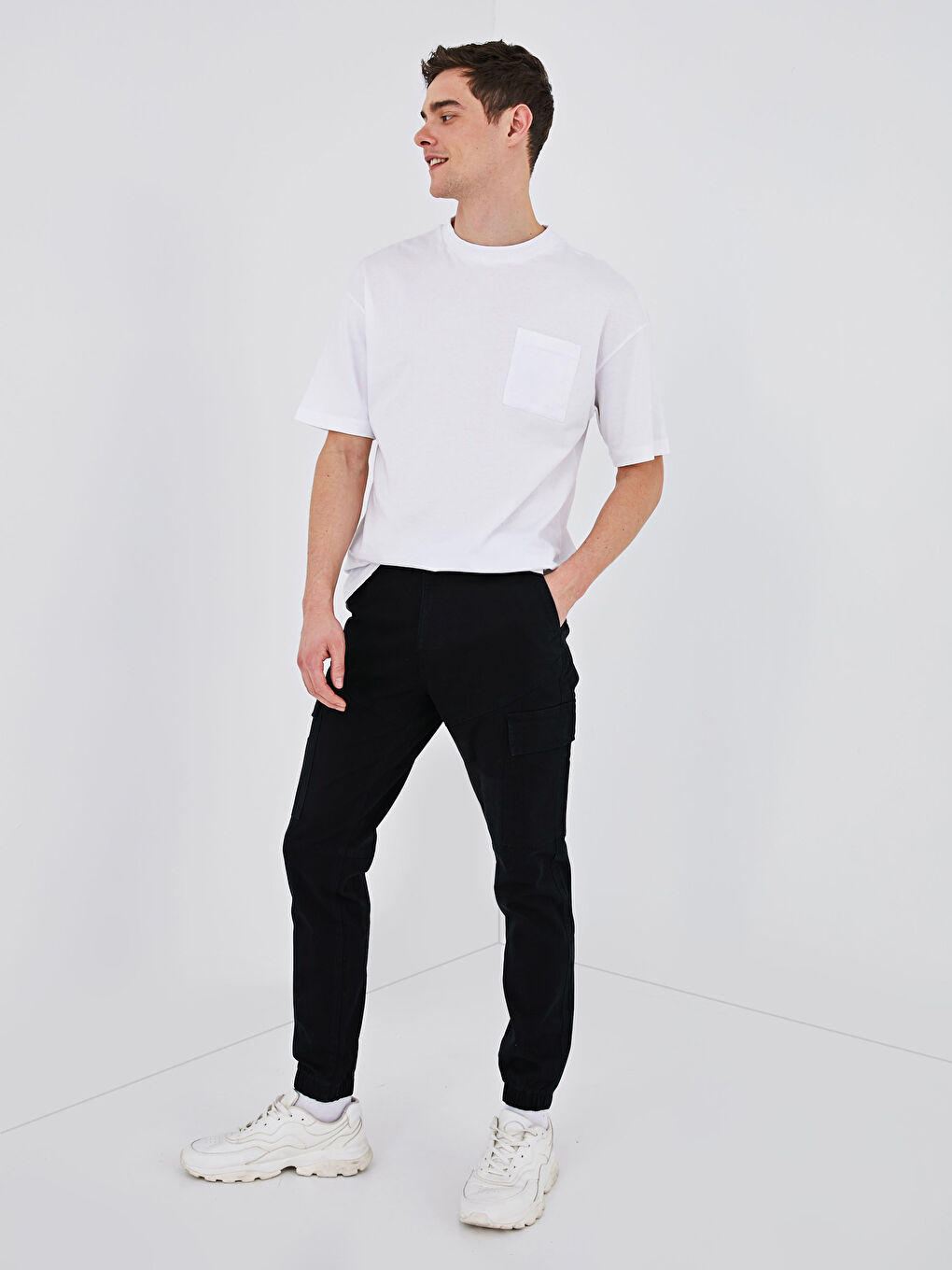 Siyah Dar Kalıp Erkek Jogger Pantolon-6