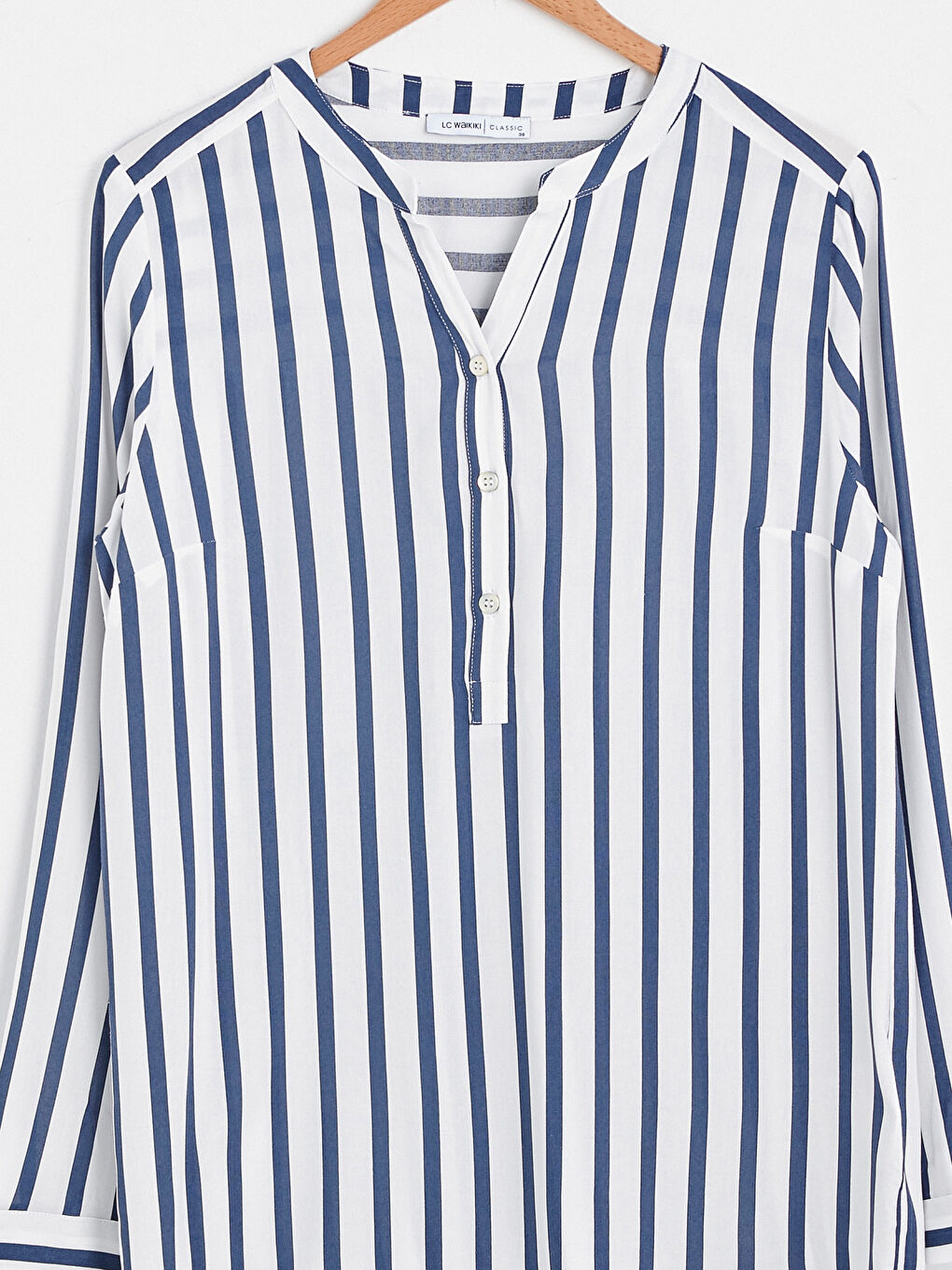 Mavi V Yaka Çizgili Uzun Kollu Viskon Kadın Bluz-7