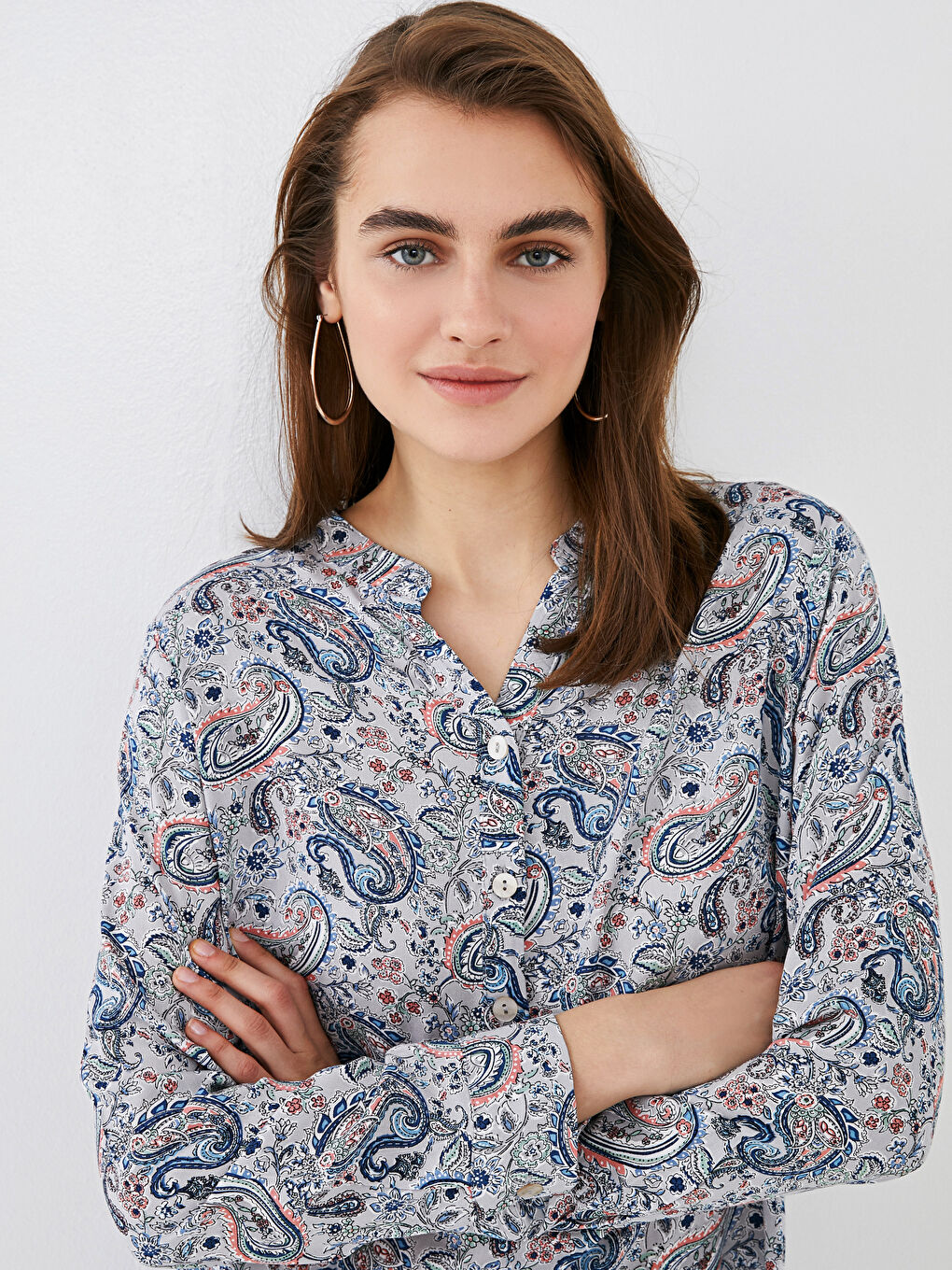 Pembe Kaçık Yaka Baskılı Uzun Kollu Poplin Kadın Bluz-2