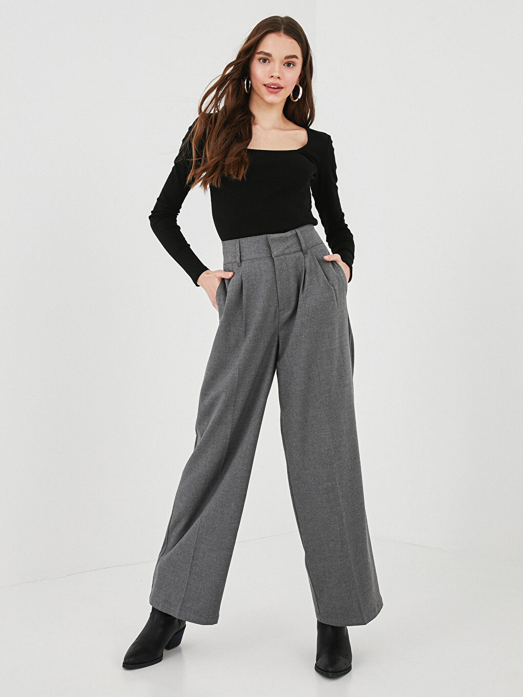 Square Collar Plain Long Sleeve Women's T-Shirt-2