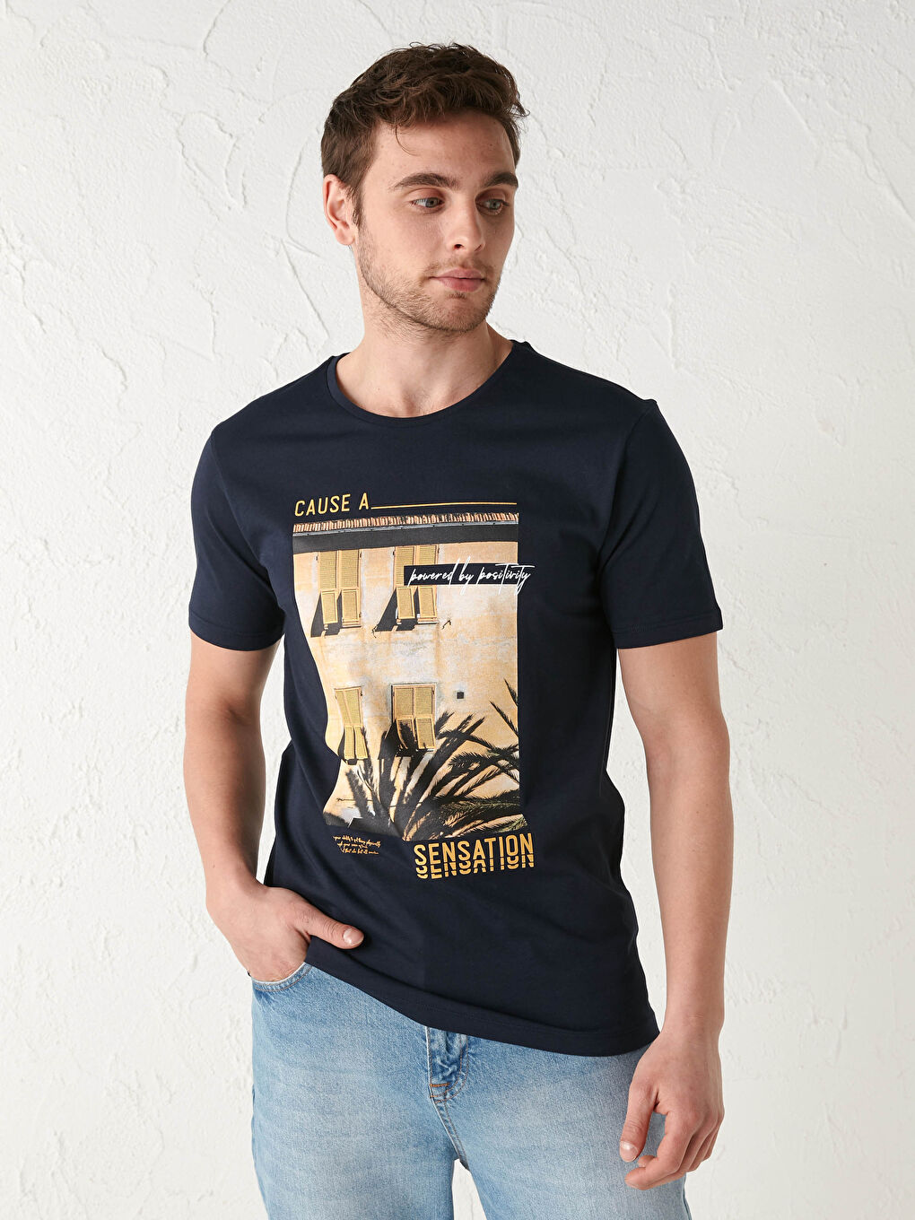 Lacivert Bisiklet Yaka Kısa Kollu Baskılı Penye Erkek Tişört-4