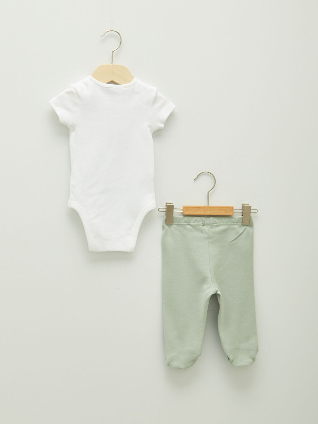 Beyaz Baskılı Pamuklu Unisex Bebek Hastane Çıkış Seti-2