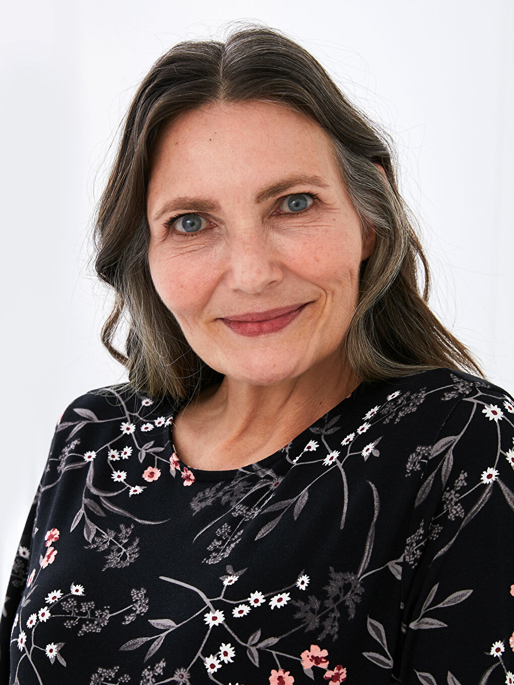 Siyah Bisiklet Yaka Desenli Uzun Kollu Viskon Kadın Elbise-1