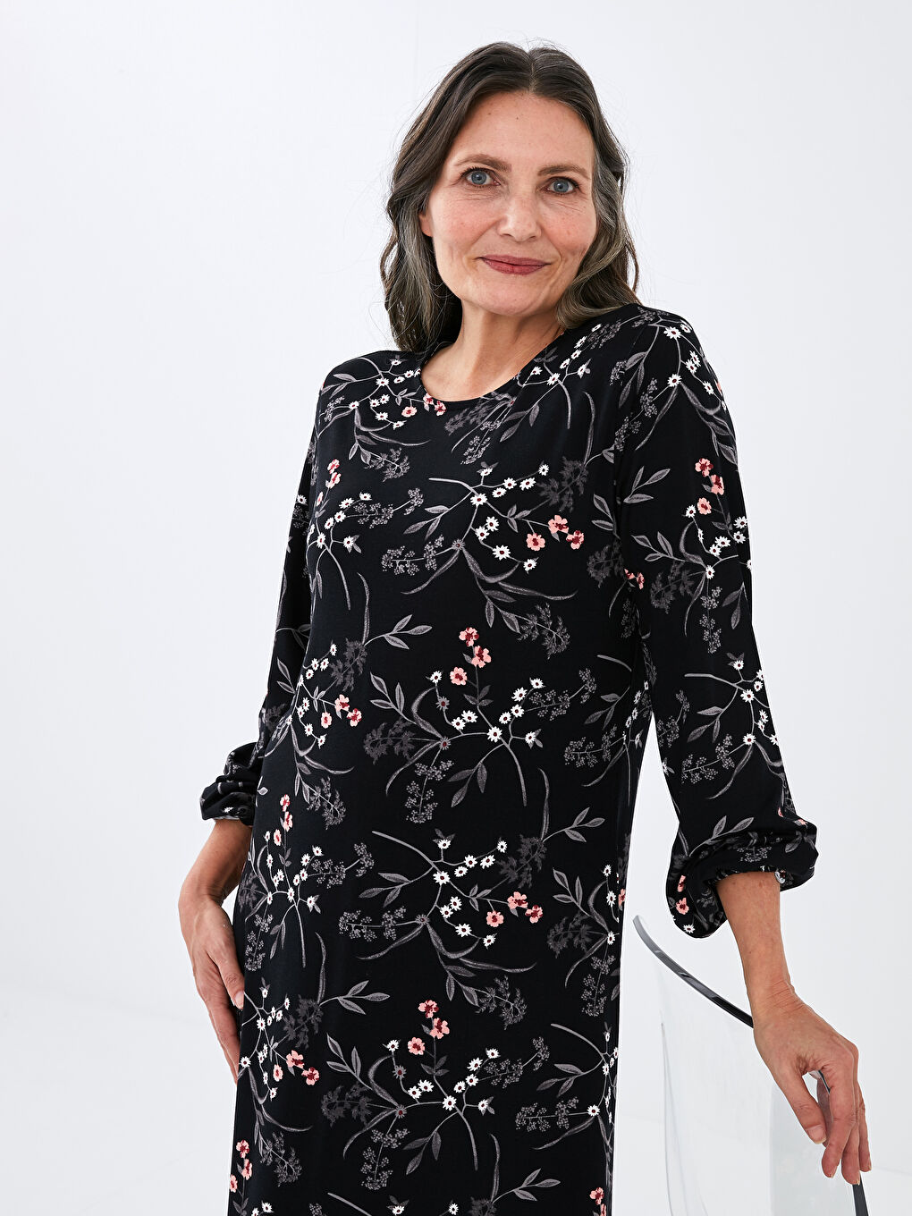 Siyah Bisiklet Yaka Desenli Uzun Kollu Viskon Kadın Elbise