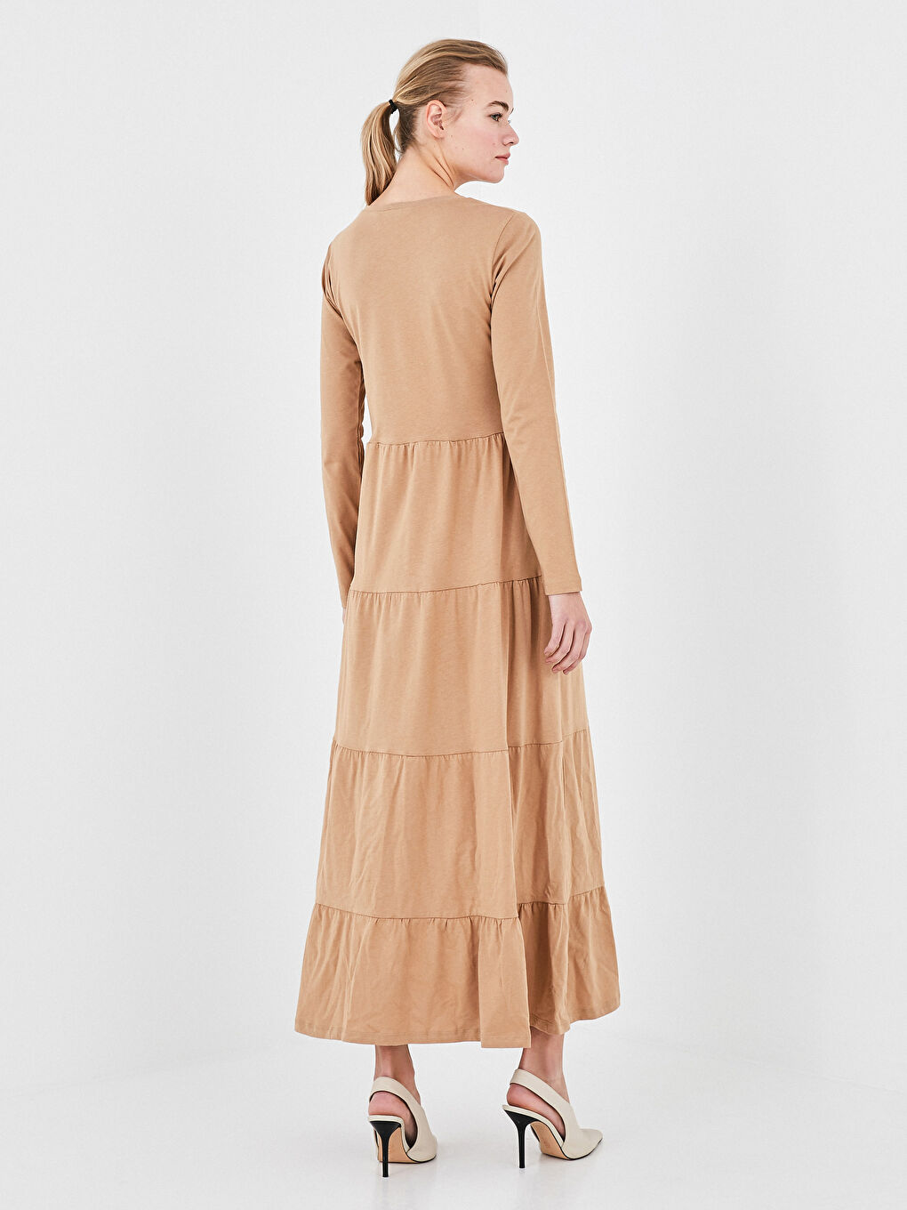 Bej Bisiklet Yaka Fırfır Detaylı Uzun Kollu Kadın Elbise-4