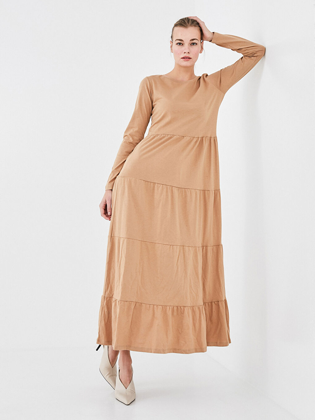 Bej Bisiklet Yaka Fırfır Detaylı Uzun Kollu Kadın Elbise-5