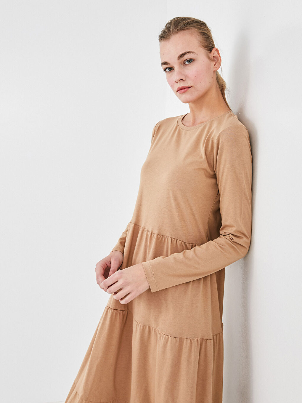 Bej Bisiklet Yaka Fırfır Detaylı Uzun Kollu Kadın Elbise-2