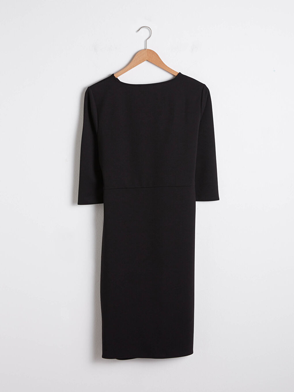 Siyah Kemerli Yırtmaç Detaylı Krep Elbise-7