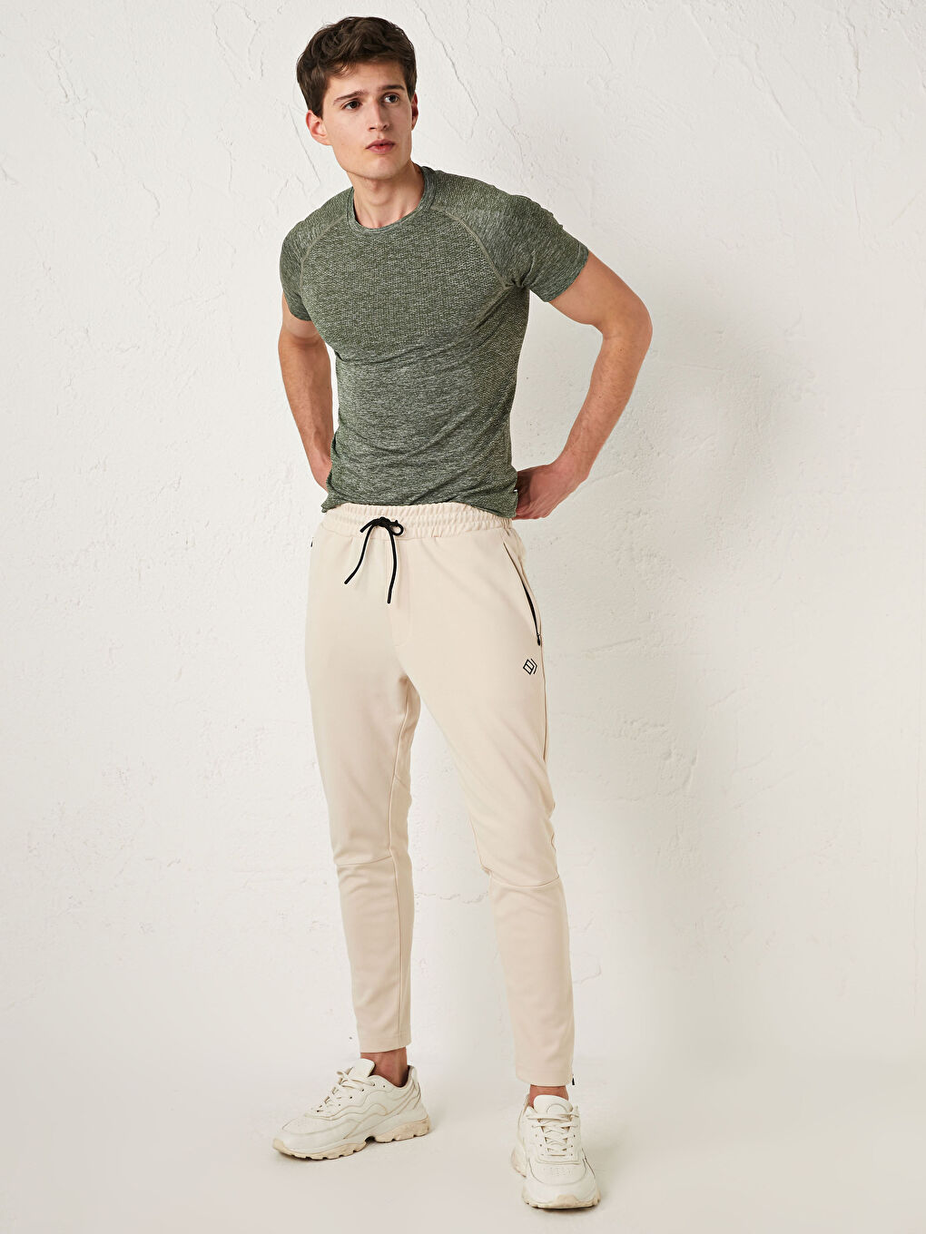 Gri Standart Kalıp Aktif Spor Erkek Eşofman Altı-1