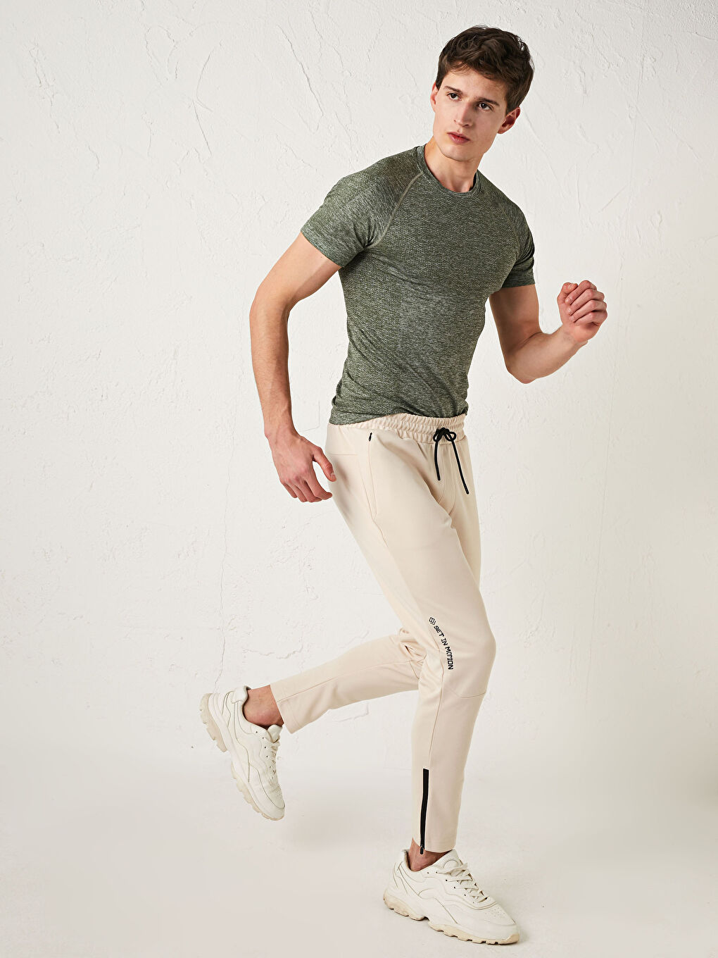 Gri Standart Kalıp Aktif Spor Erkek Eşofman Altı-2