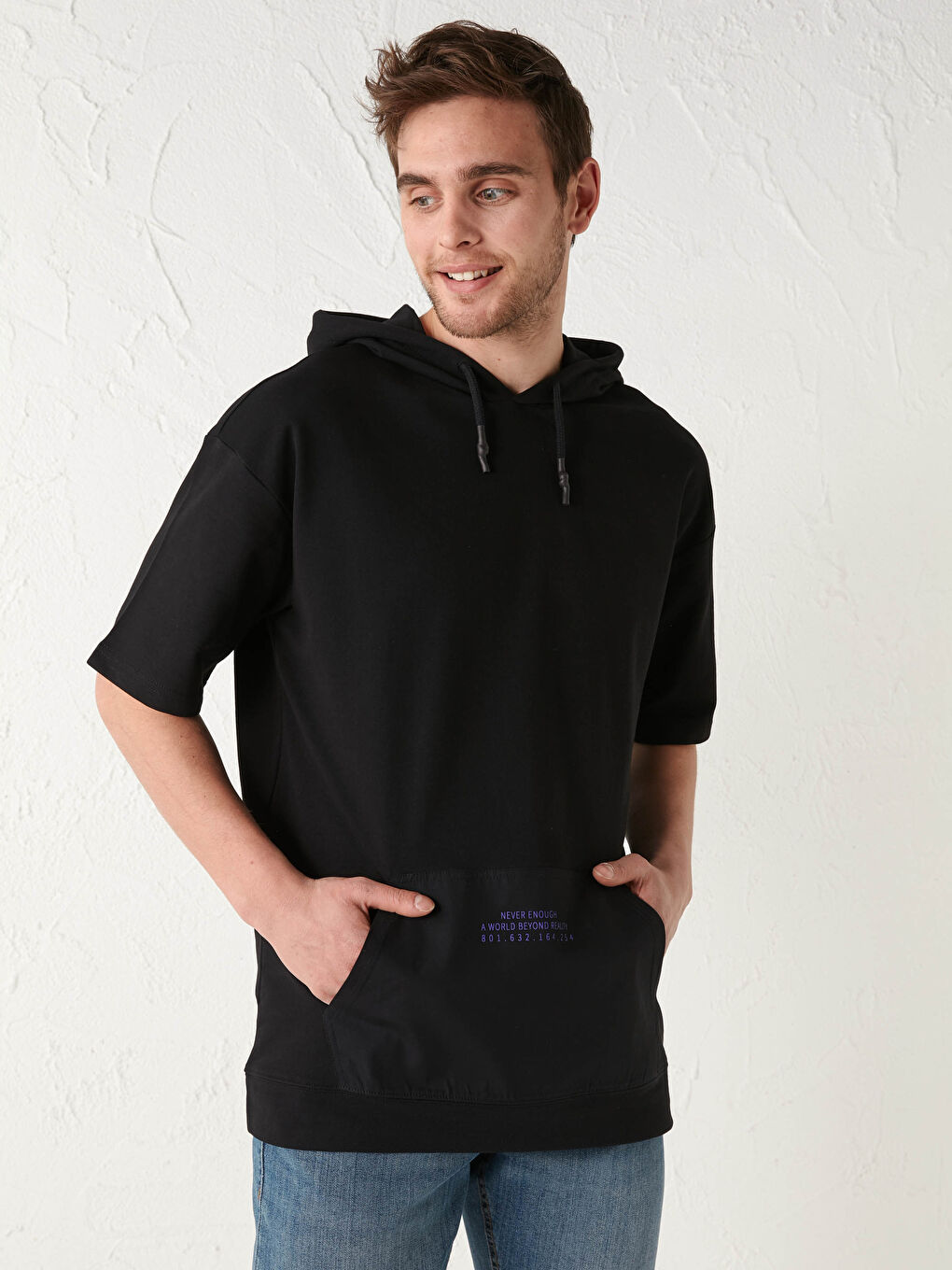 Siyah Kısa Kollu Baskılı Erkek Hoodie-1
