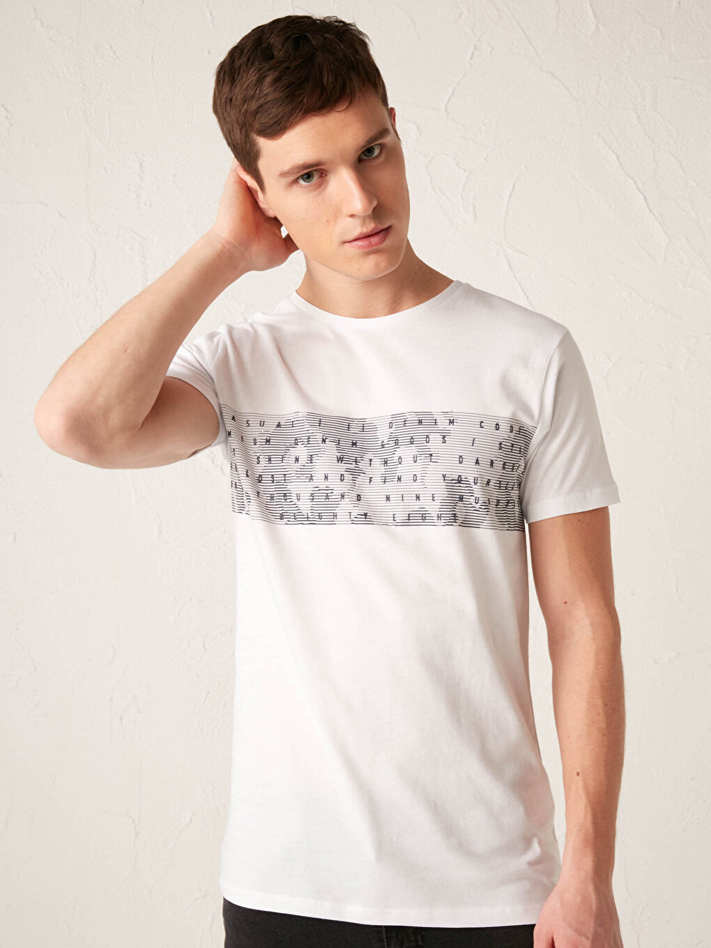 Beyaz Bisiklet Yaka Baskılı Penye Tişört-2