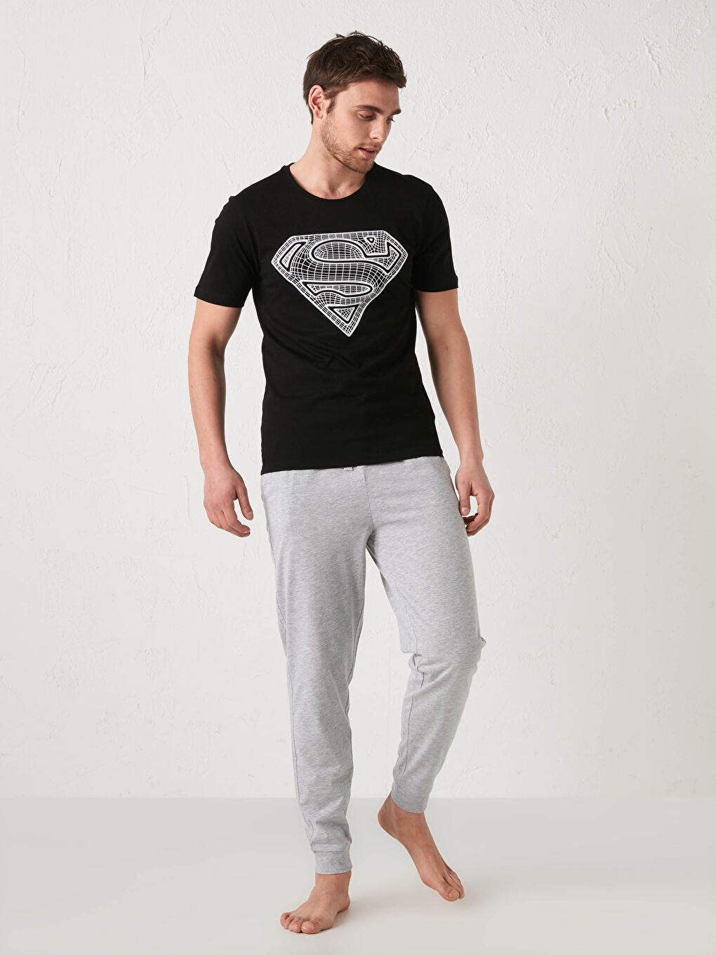 Siyah Dar Kalıp Süperman Baskılı Pijama Takım-4