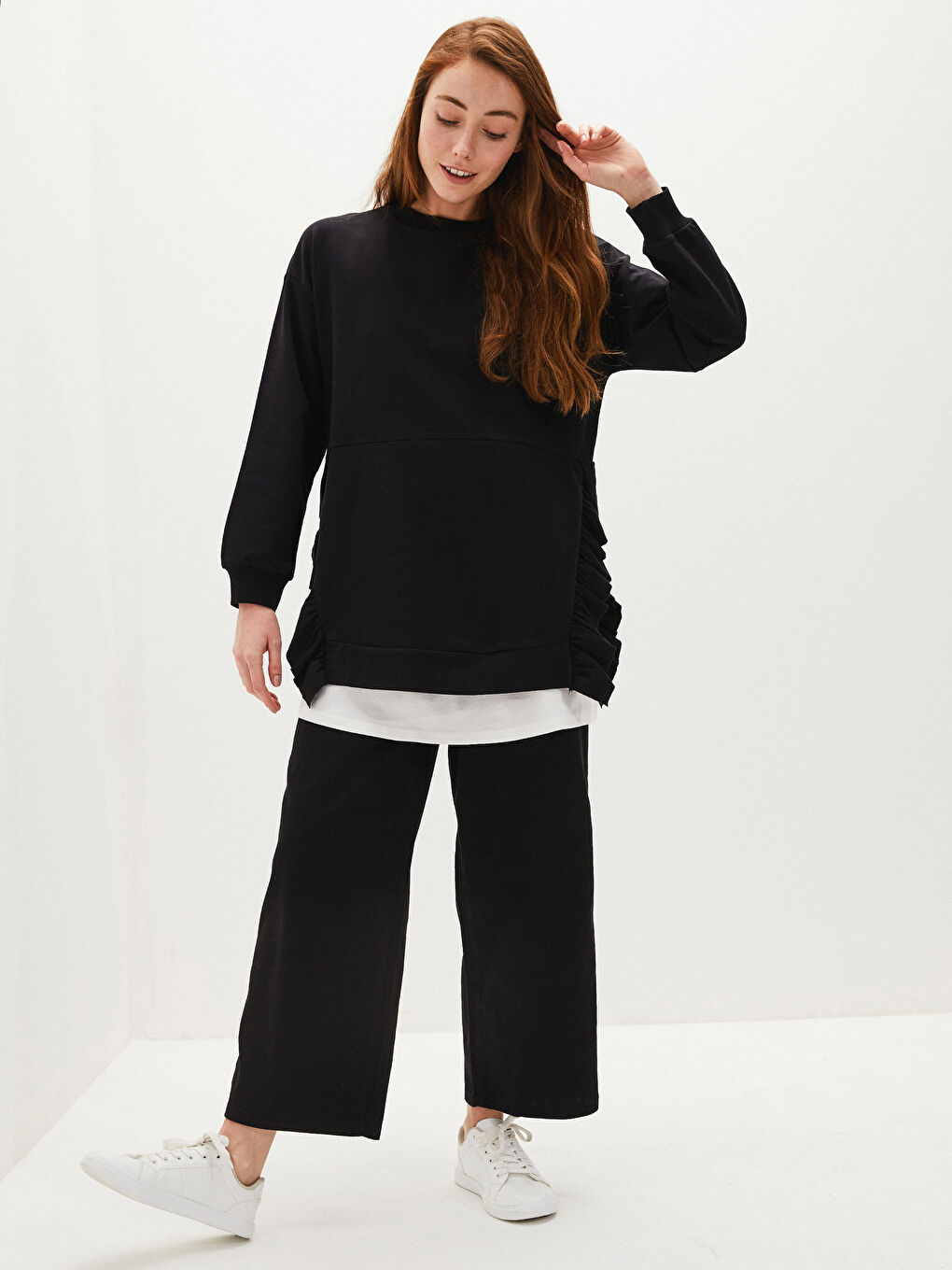 Siyah Regular Fit Geniş Paça Gabardin Kadın Pantolon