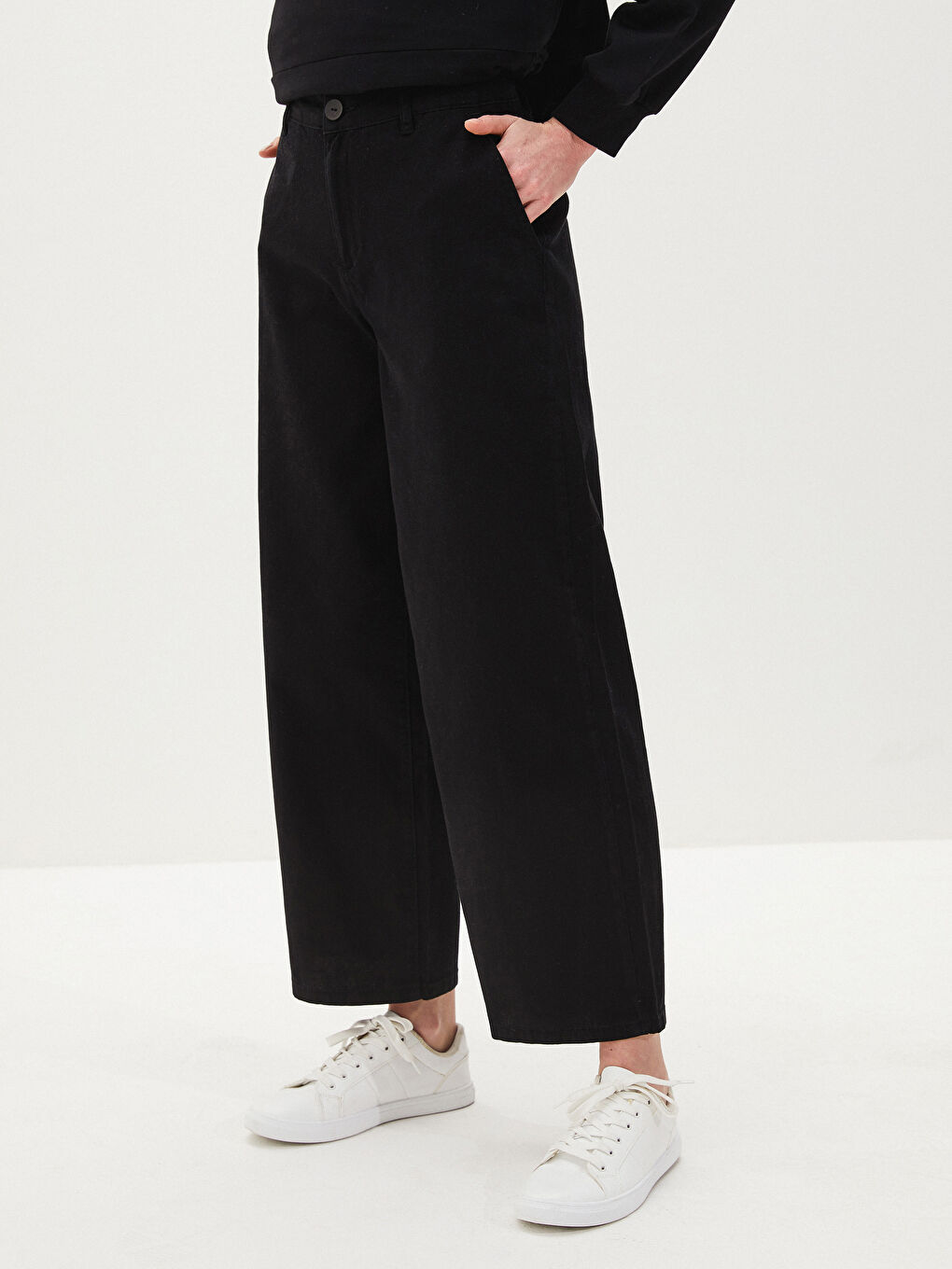 Siyah Regular Fit Geniş Paça Gabardin Kadın Pantolon-2