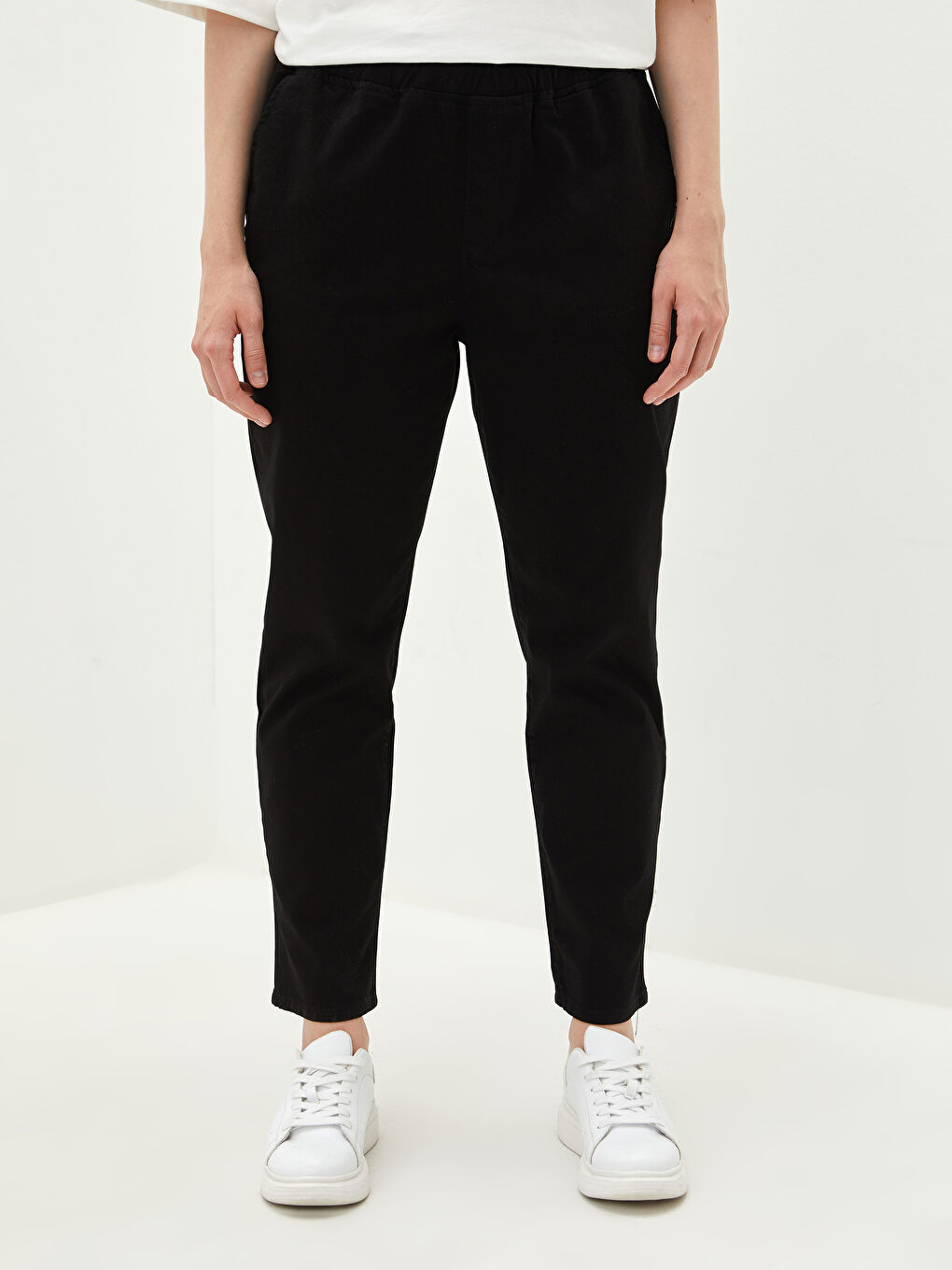 Siyah Beli Lastikli Comfort Fit Harem Gabardin Kadın Pantolon-1