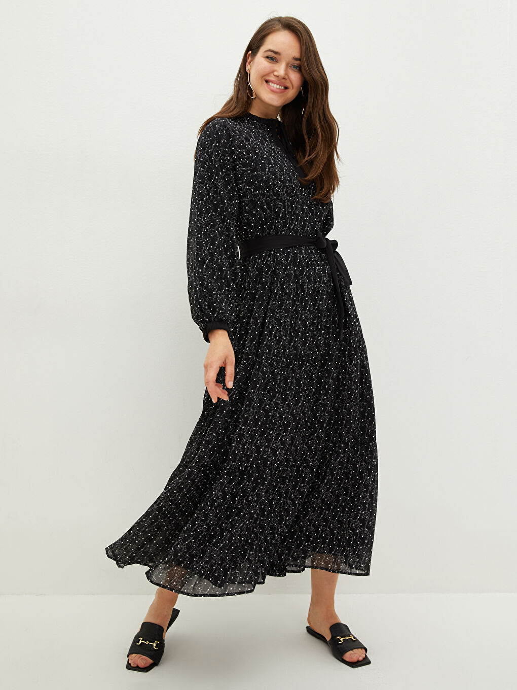 LCWAIKIKI Classic Robe à Manches Longues à Motif avec Col Lavallière pour Femmes -S1CK52Z8-LQJ