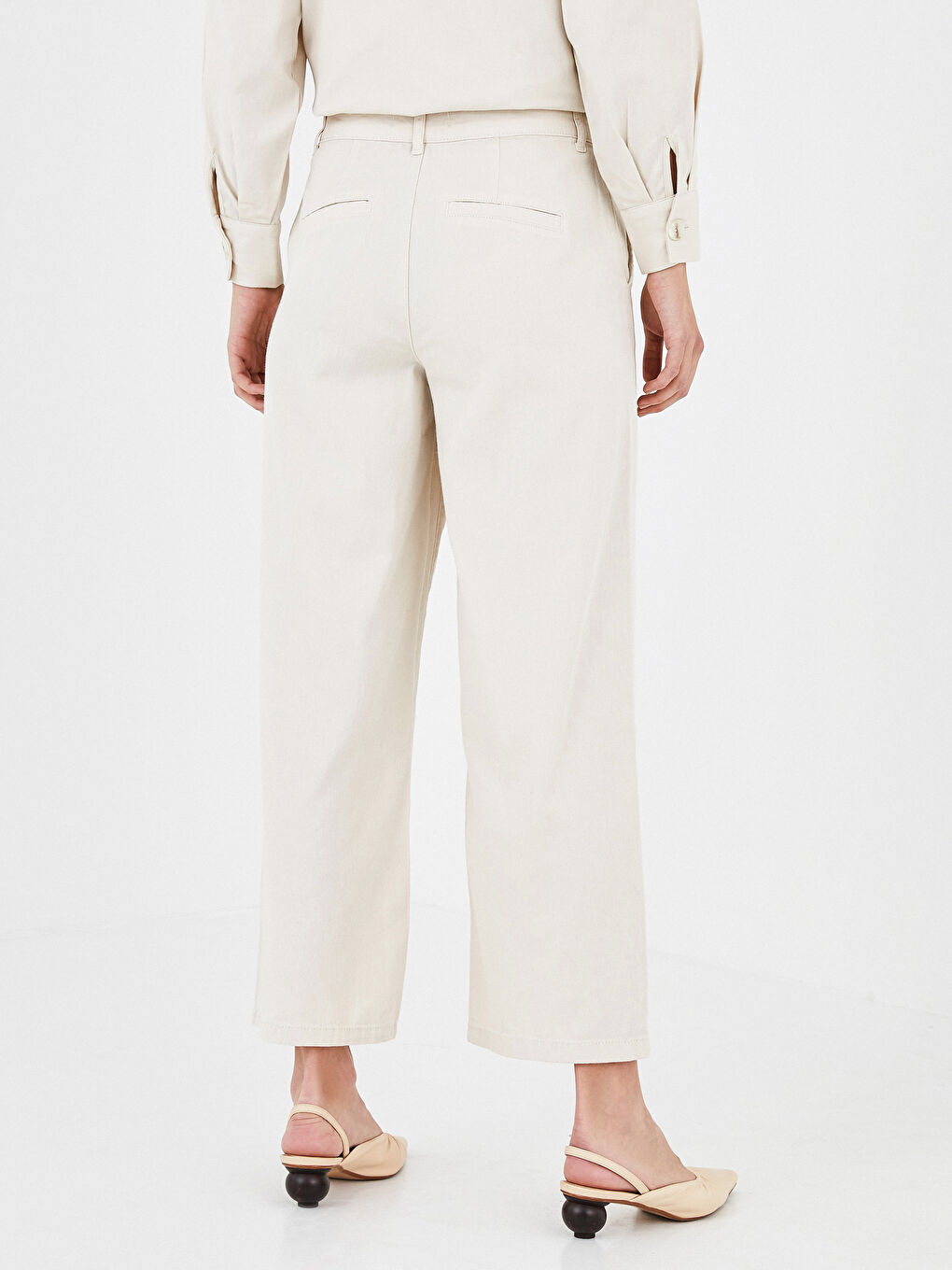 Bej Standart Fit Geniş Paça Kadın Pantolon-3