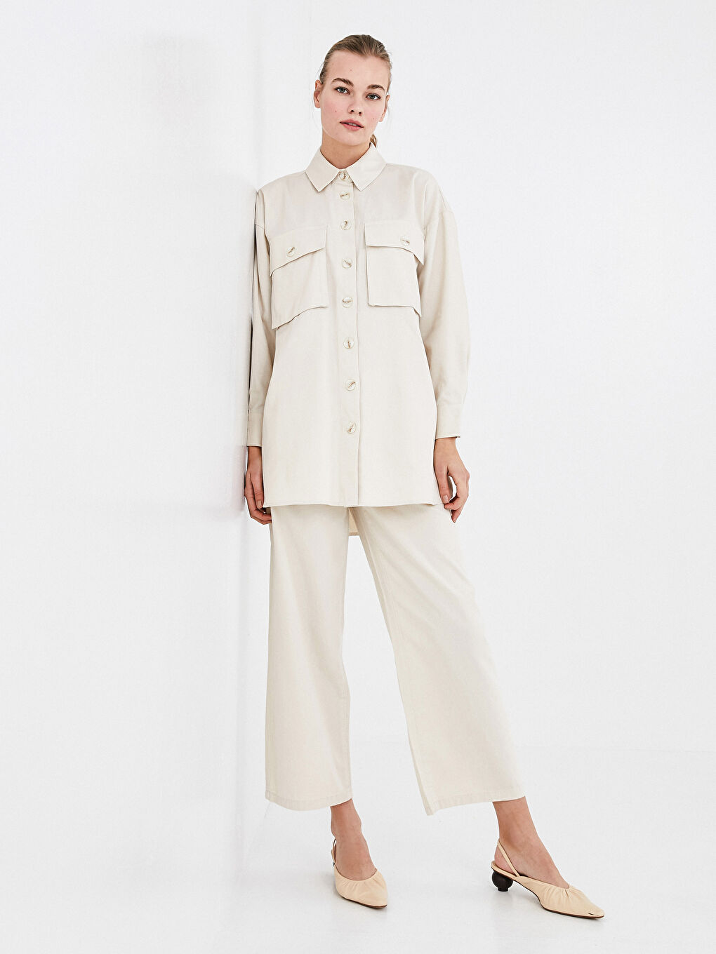 Bej Standart Fit Geniş Paça Kadın Pantolon