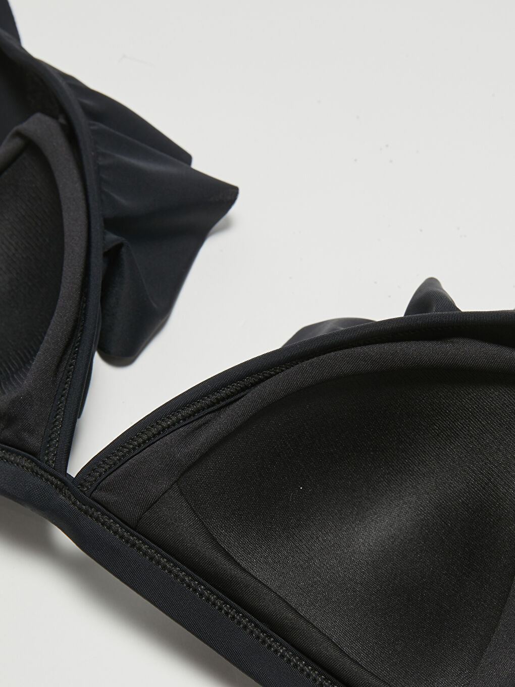 جزء علوي من البكيني سادة بتفاصيل كشكشة للسيدات-2