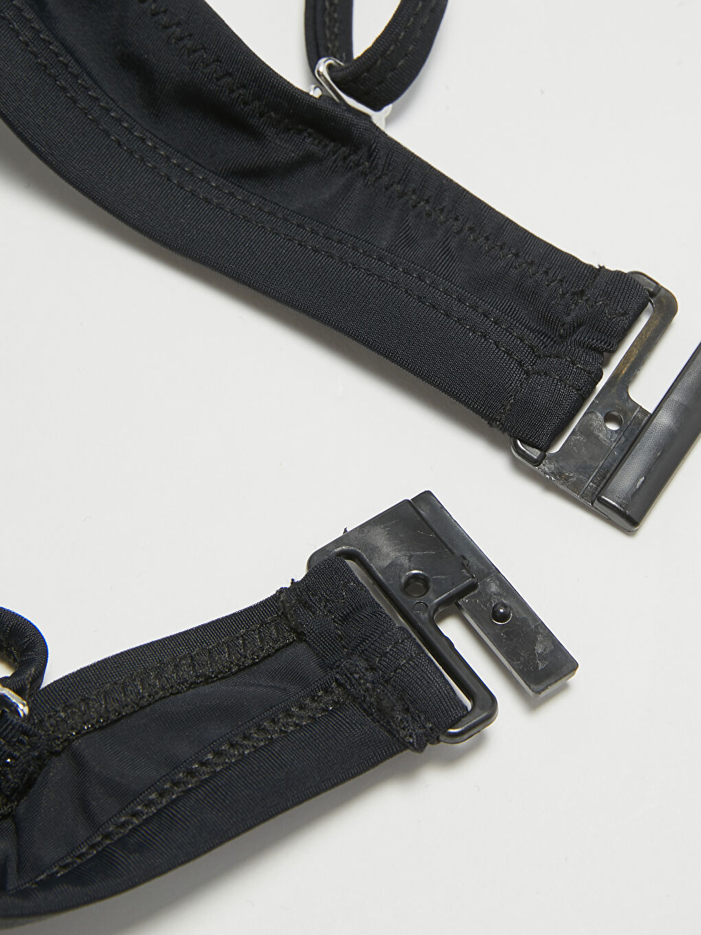 جزء علوي من البكيني سادة بتفاصيل كشكشة للسيدات-3