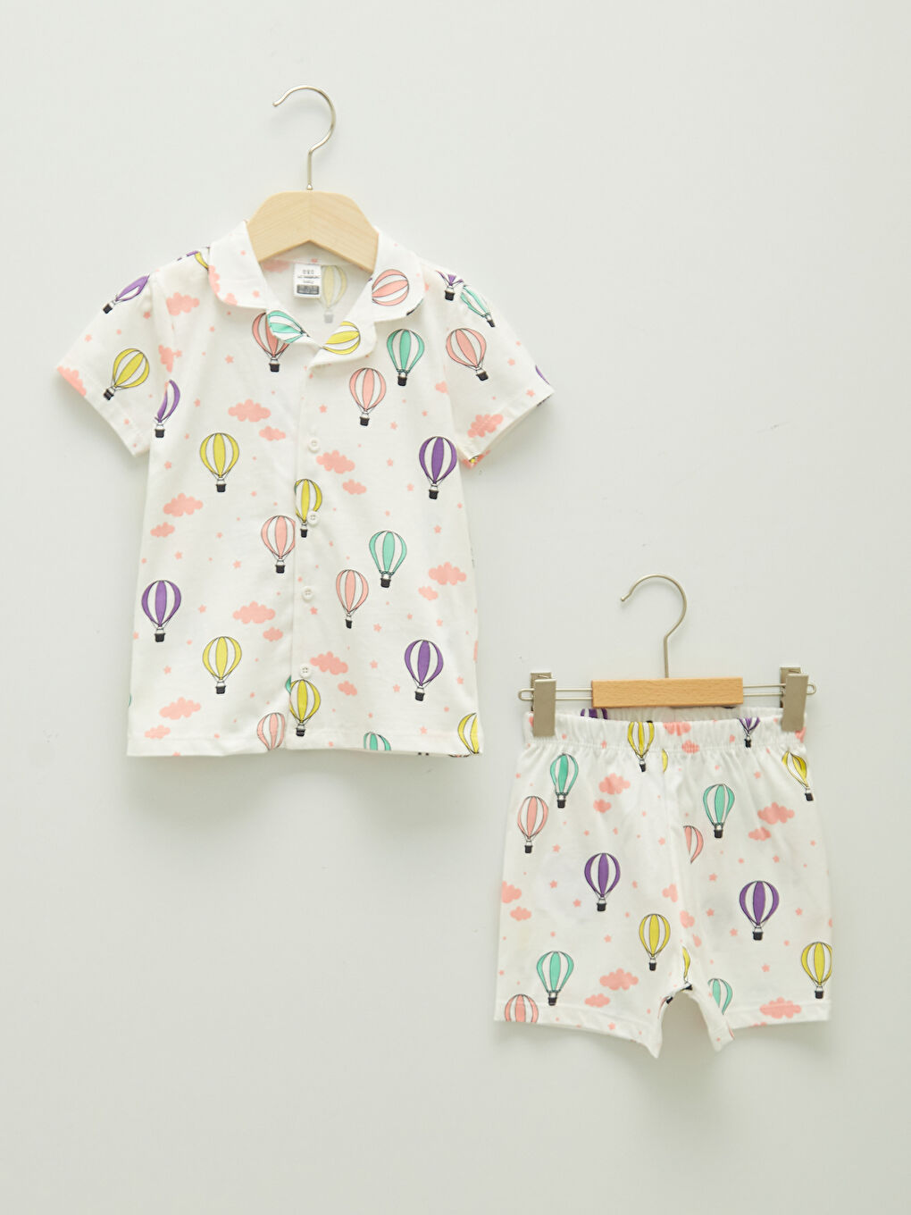 Ekru Gömlek Yaka Kısa Kollu Baskılı Kız Bebek Pijama Takımı