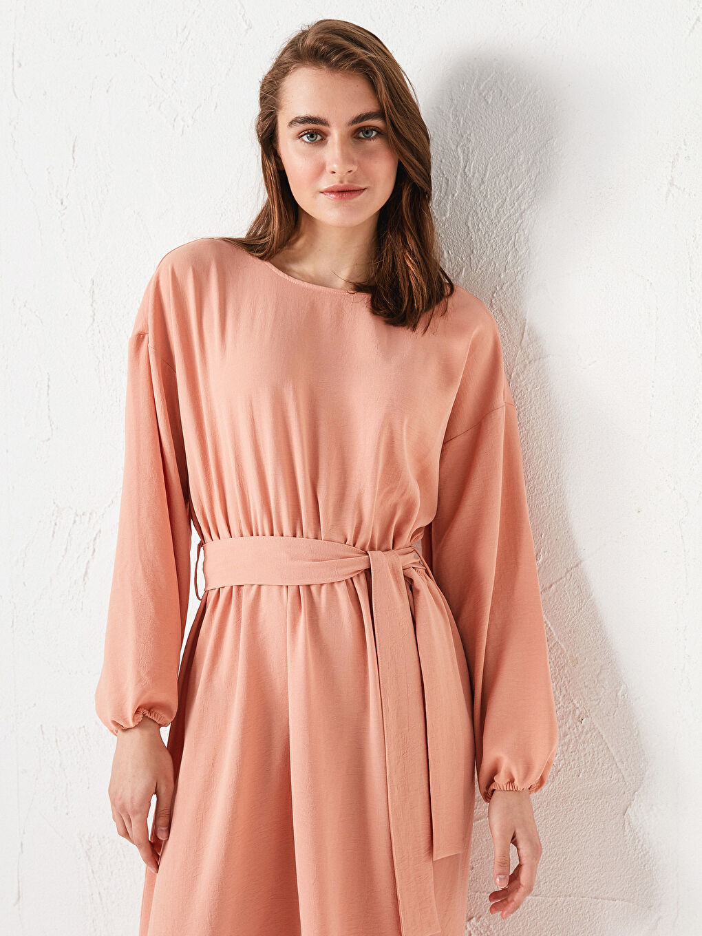 Pembe Bisiklet Yaka Beli Kuşaklı Uzun Kollu Kadın Elbise-2