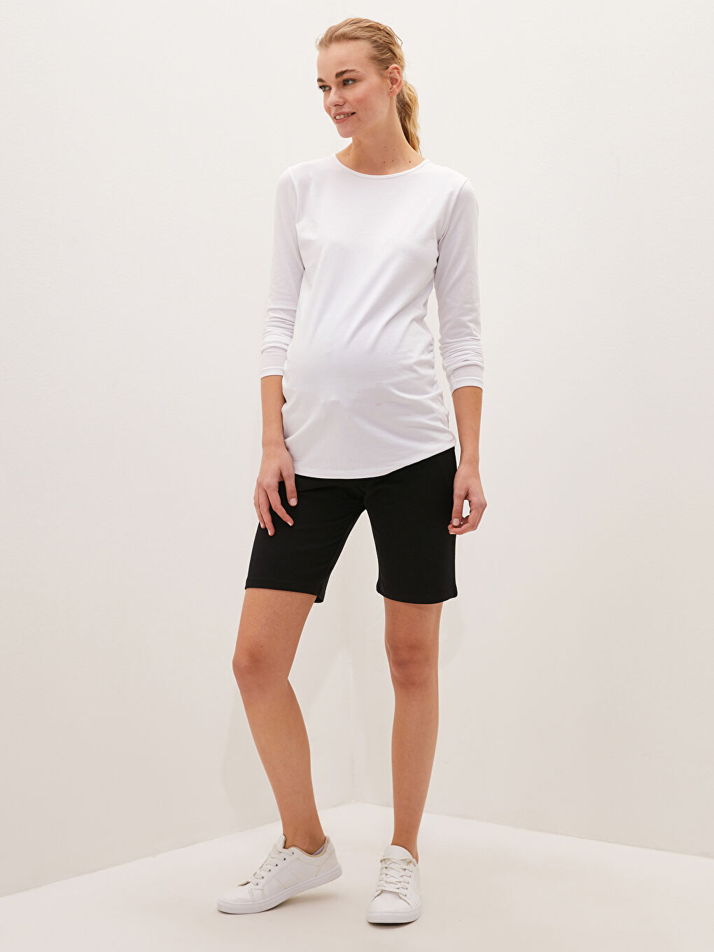 شورت حوامل بتفاصيل جيب و خصر مطاطي-2