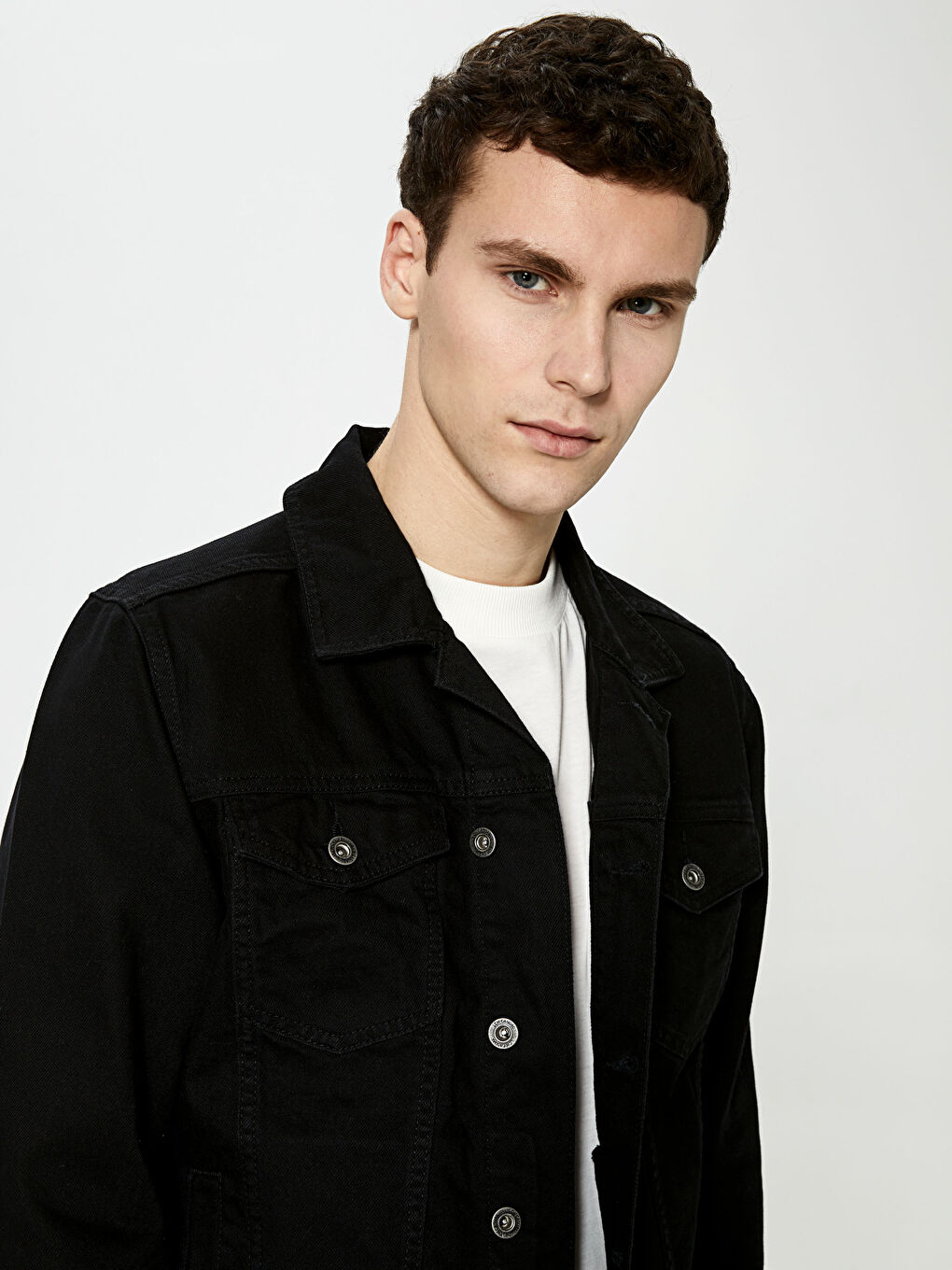 Siyah Slim Fit Gömlek Yaka İnce Erkek Mont-1