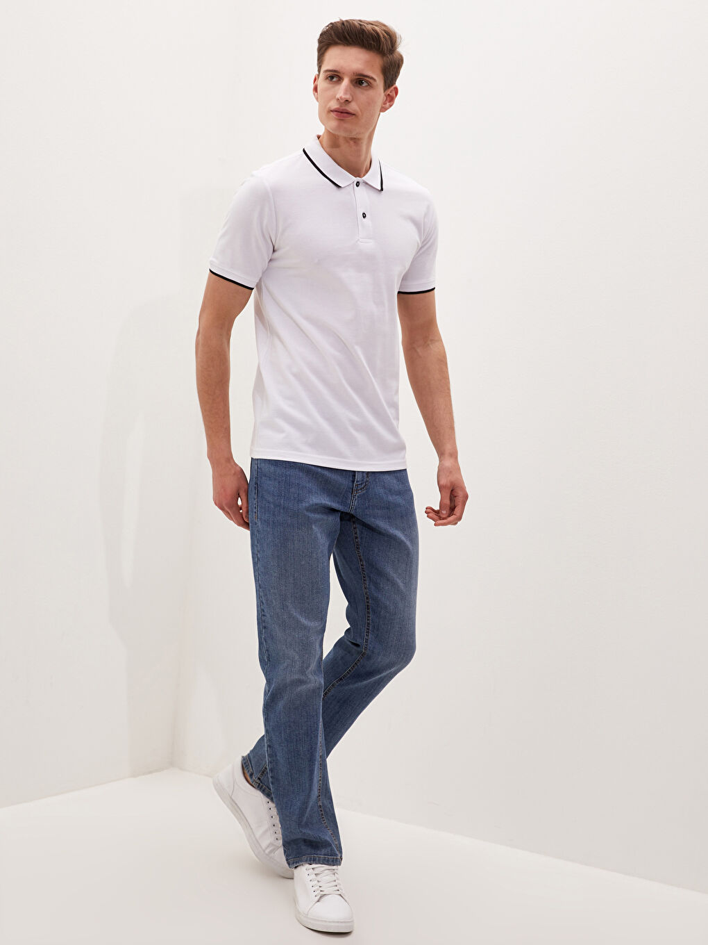 Beyaz Polo Yaka Kısa Kollu Pike Erkek Tişört-1