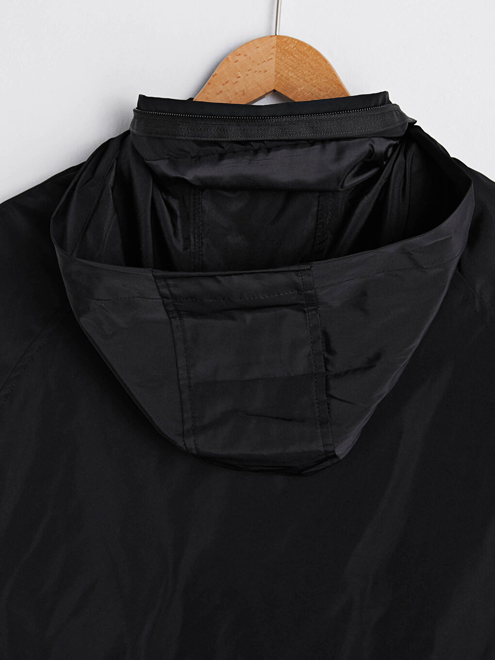 Әйелдерге арналған ұзын жеңді биік жағалы қалтасы бар жаңбырға арналған күрте-9