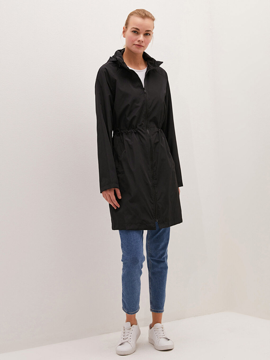 Әйелдерге арналған ұзын жеңді биік жағалы қалтасы бар жаңбырға арналған күрте-2