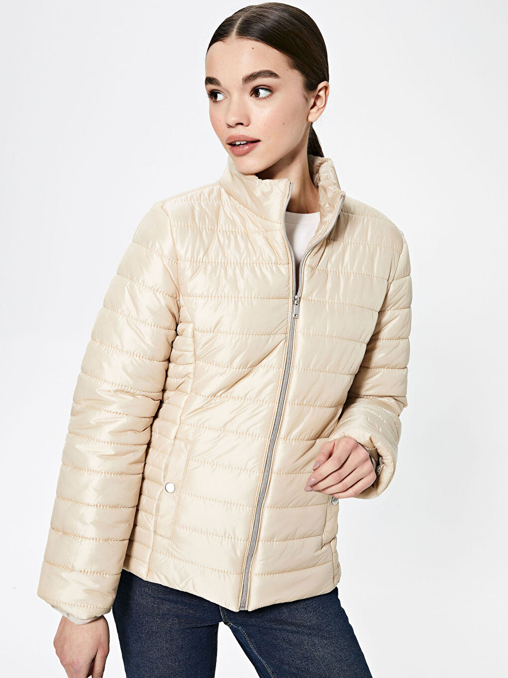 Geacă de Puf pentru Femei cu Guler Tip Pâlnie, Fermoar, Mânecă Lungă