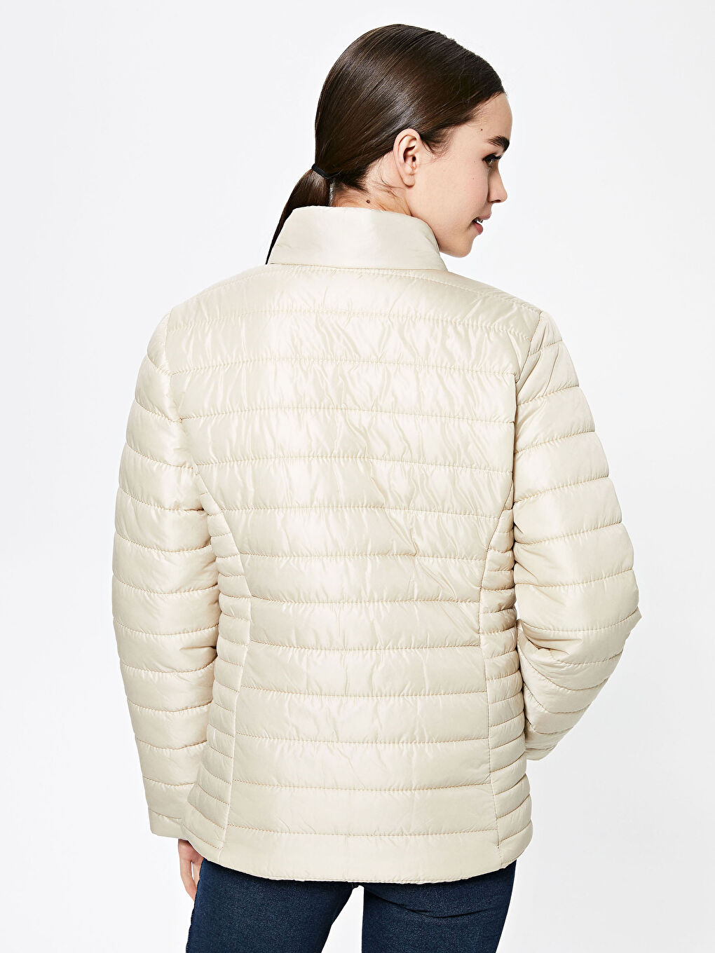 Ekru Dik Yaka Fermuarlı Uzun Kollu Kadın Şişme Mont-4