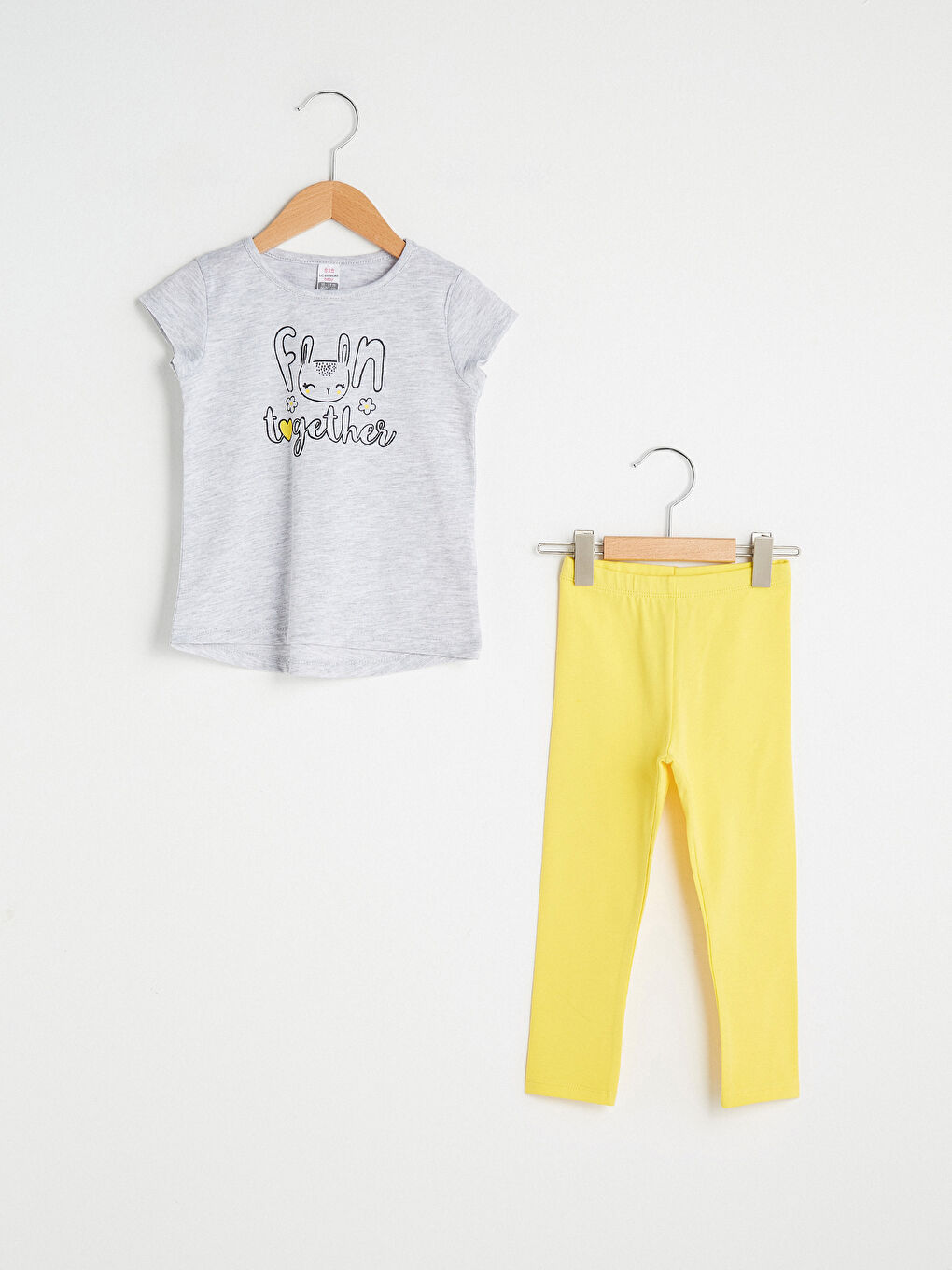 Gri Bisiklet Yaka Kısa Kollu Baskılı Kız Bebek Tişört ve Uzun Tayt 2'li Takım