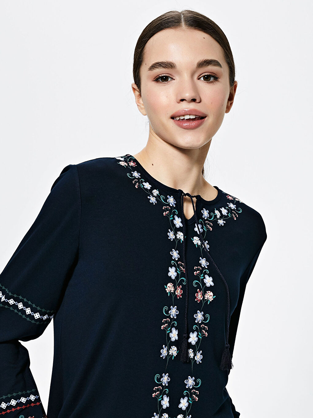 Lacivert Bisiklet Yaka Desenli Uzun Kollu Kadın Bluz-1