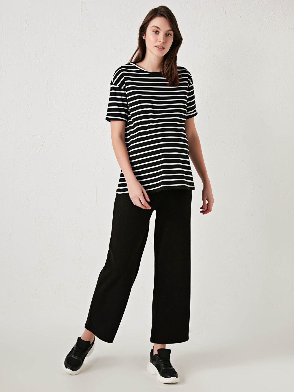 Crew Neck Striped Short Sleeve Cotton Maternity T-Shirt-3