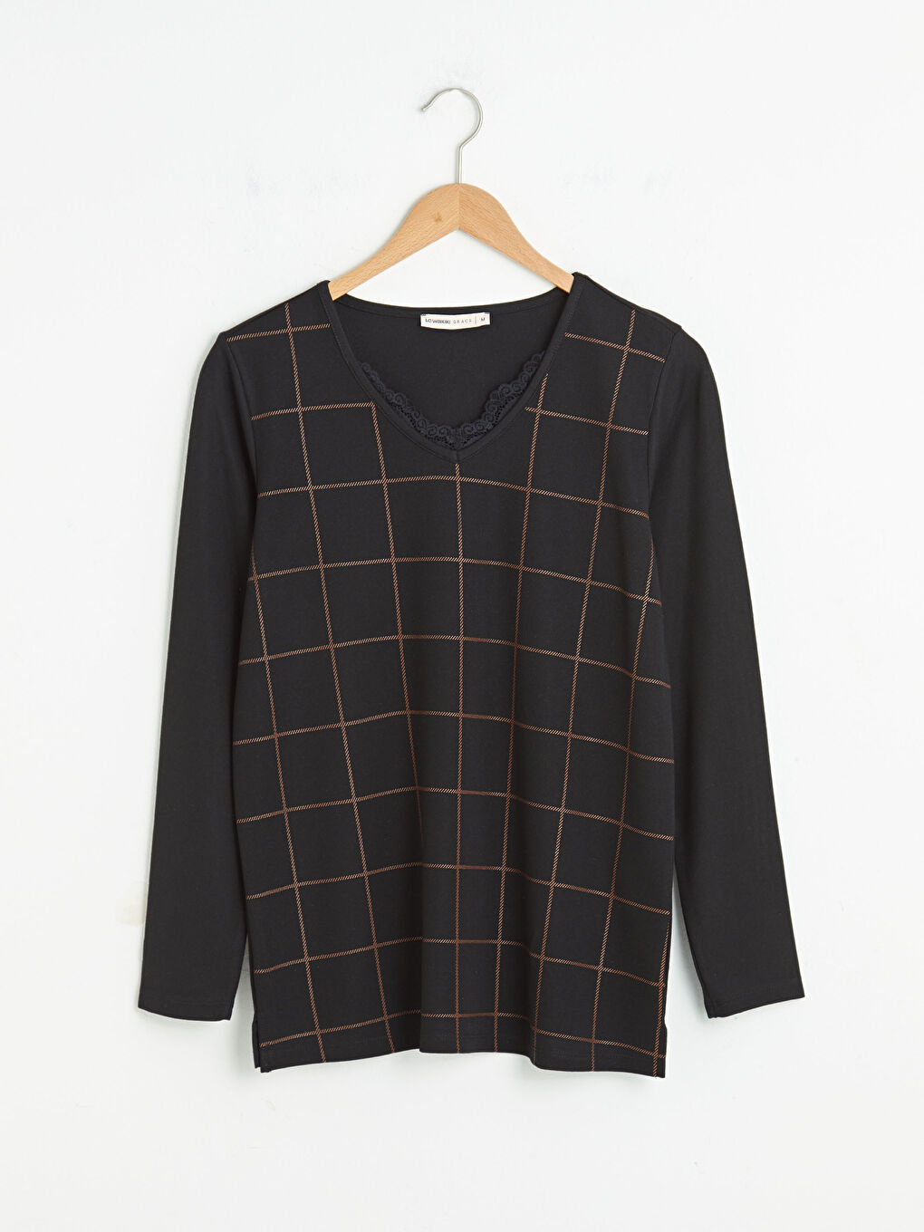 Siyah V Yaka Dantel Detaylı Ekose Uzun Kollu Kadın Bluz-5